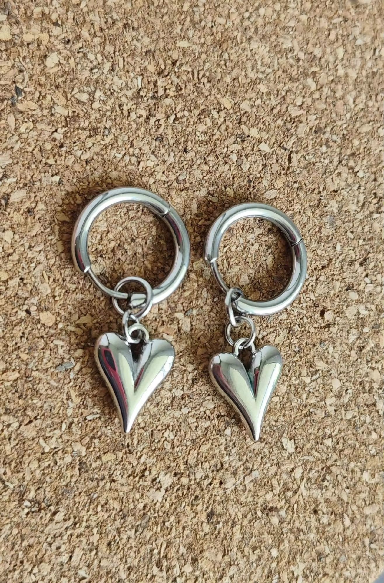 Vintage Punk Love Heart Pendant Hoop Earring (1pairs) Size ONE SIZE - 3 Thumbnail
