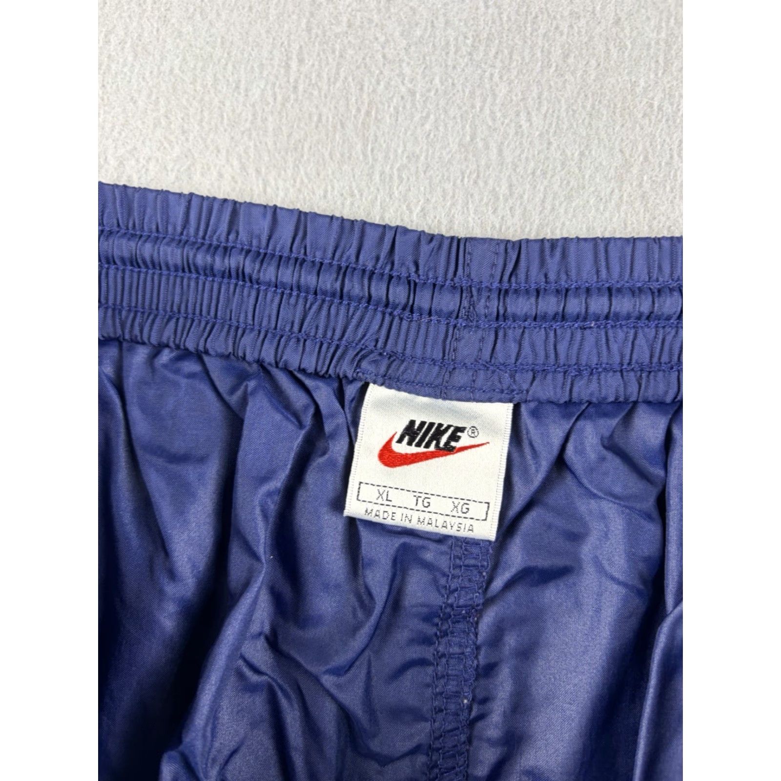 Nike VINTAGE Nike Windbreaker Pants Men’s XL Blue Nylon Jogger 90s Swoosh Elastic Waist Trainers Running Gym & Training Men Size US 36 / EU 52 - 5 Thumbnail