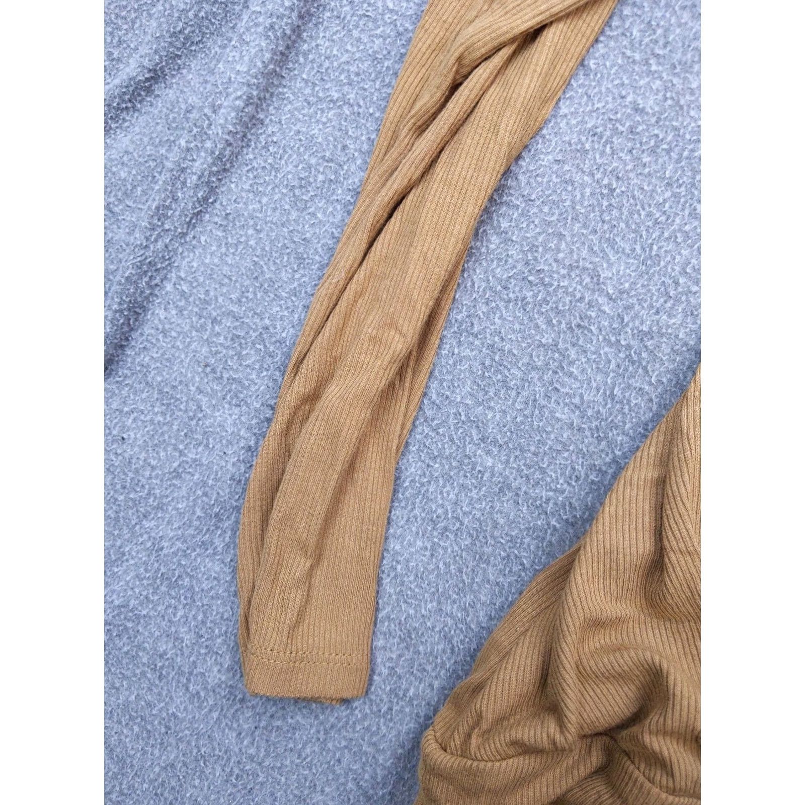 Bcbgmaxazria BCBGMAXAZRIA Sweater Womens Large Brown Camel Wrap V Neck Long Sleeve Knit Size L / US 10 / IT 46 - 5 Thumbnail