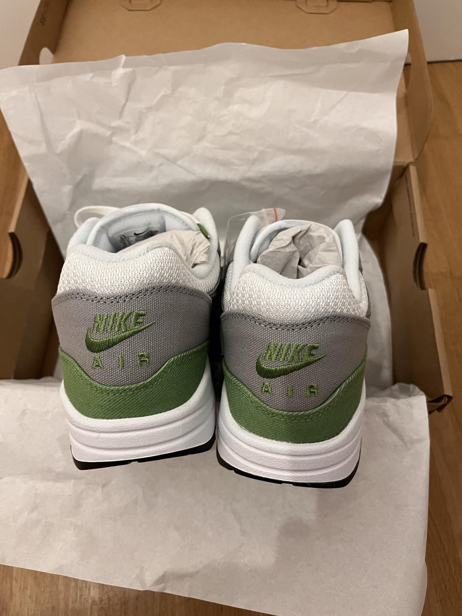 Nike Nike Air Max 1 x Patta 20th Anniversary Chlorophyll US8.5 Size US 8.5 / EU 41-42 - 4 Thumbnail