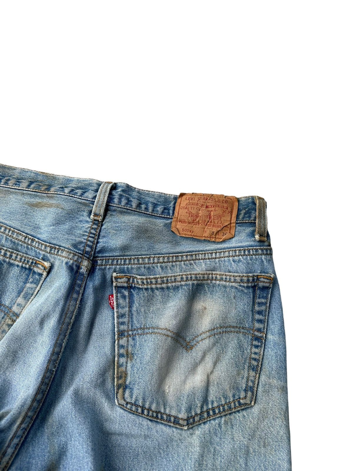 Levi's Vintage Levi’s 501 top button 552 light blue wash denim jean Size US 34 / EU 50 - 6 Thumbnail