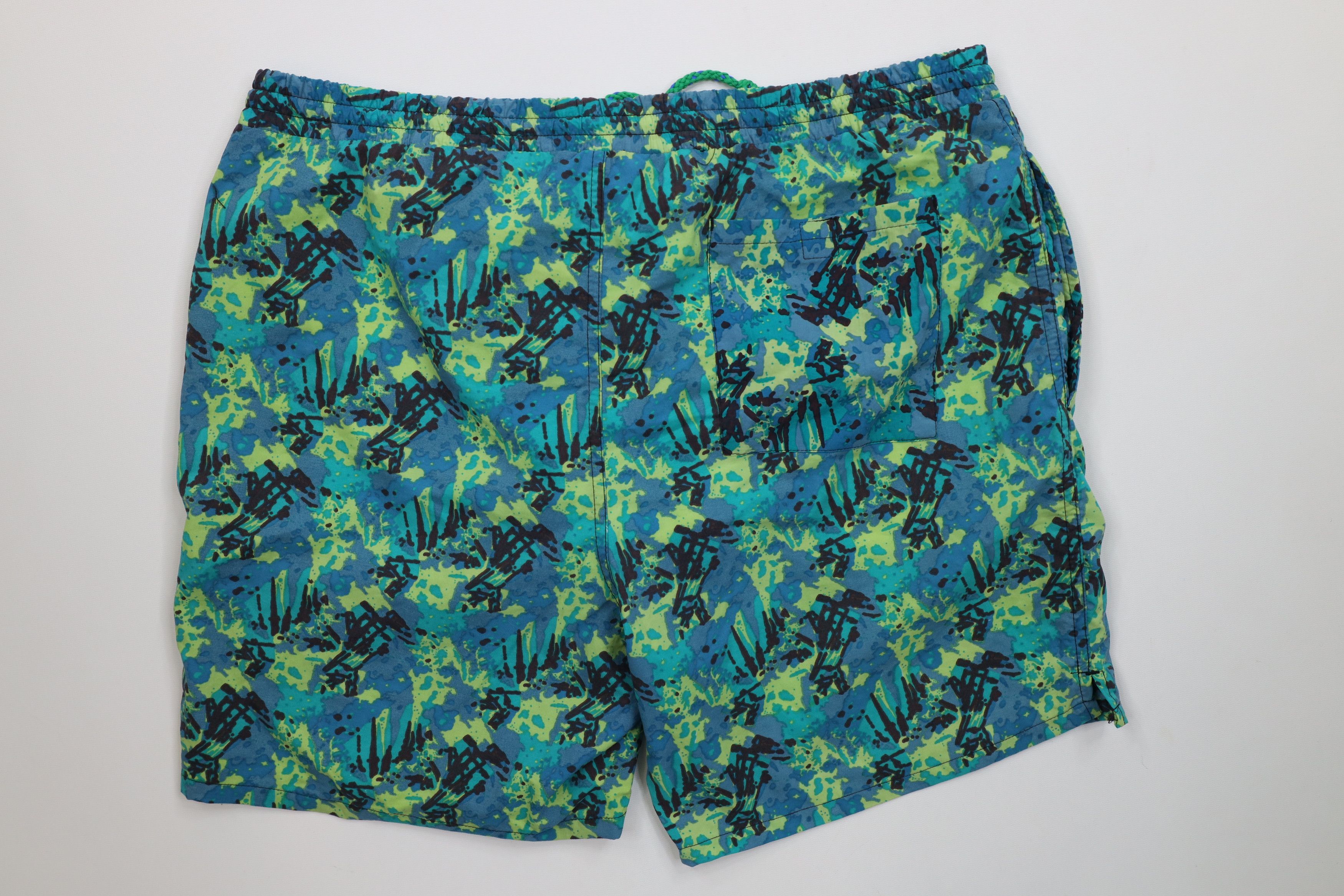 Vintage Vintage 90s Streetwear Paint Splatter Lined Shorts Trunks Size US 34 / EU 50 - 9 Thumbnail