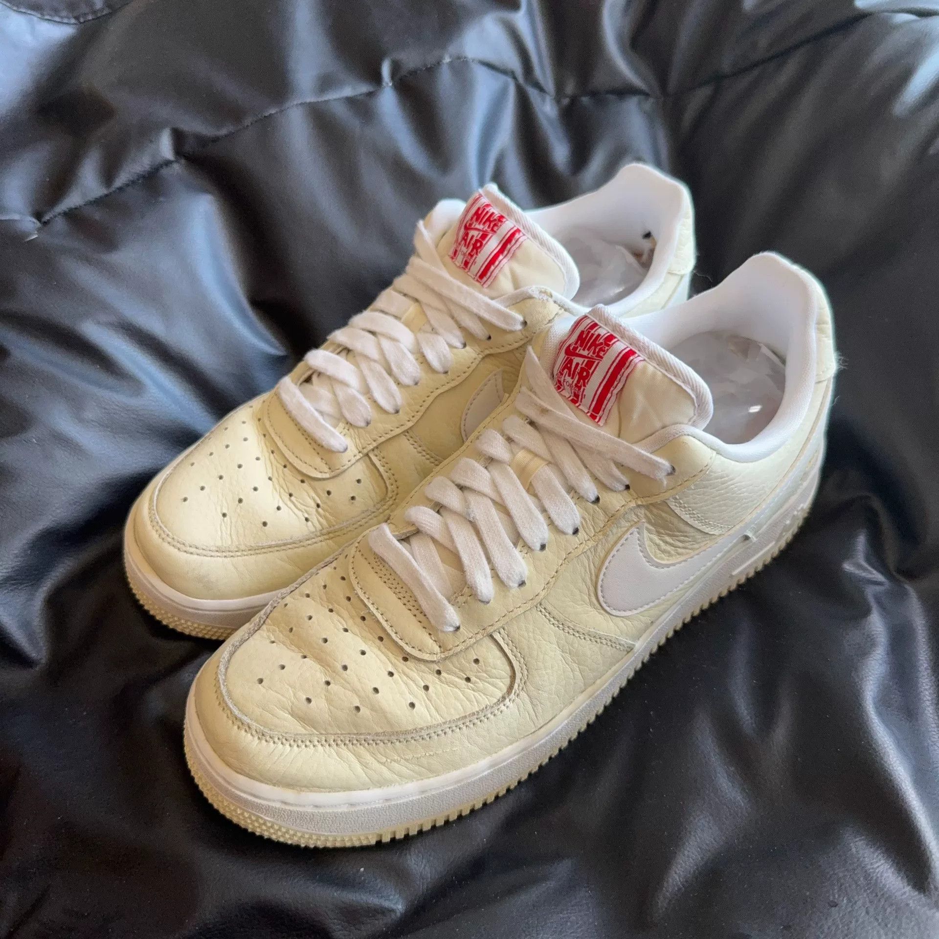 Nike Nike White Lowtop Sneakers 43 Men Size US 10 / EU 43 - 1 Thumbnail