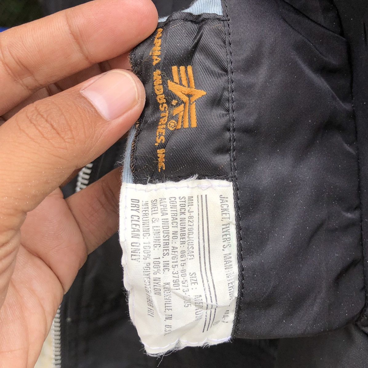 Alpha Industries Vintage MA-1 (USAF) Flyer's Intermediate Bomber Jacket Size US M / EU 48-50 / 2 - 18 Thumbnail