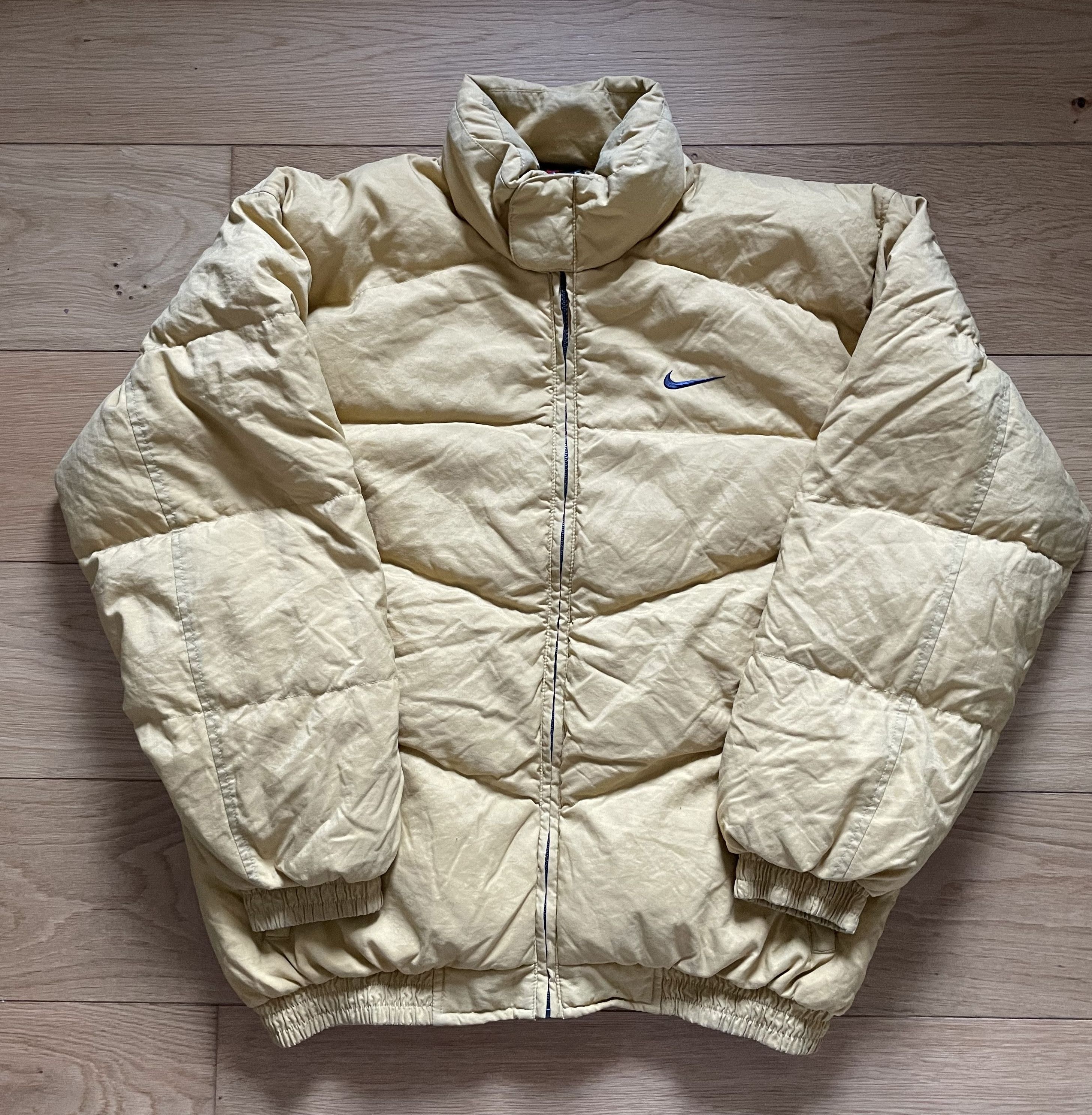 Nike Nike Yellow Puffer Jacket Small Swoosh Size US M / EU 48-50 / 2 - 1 Thumbnail