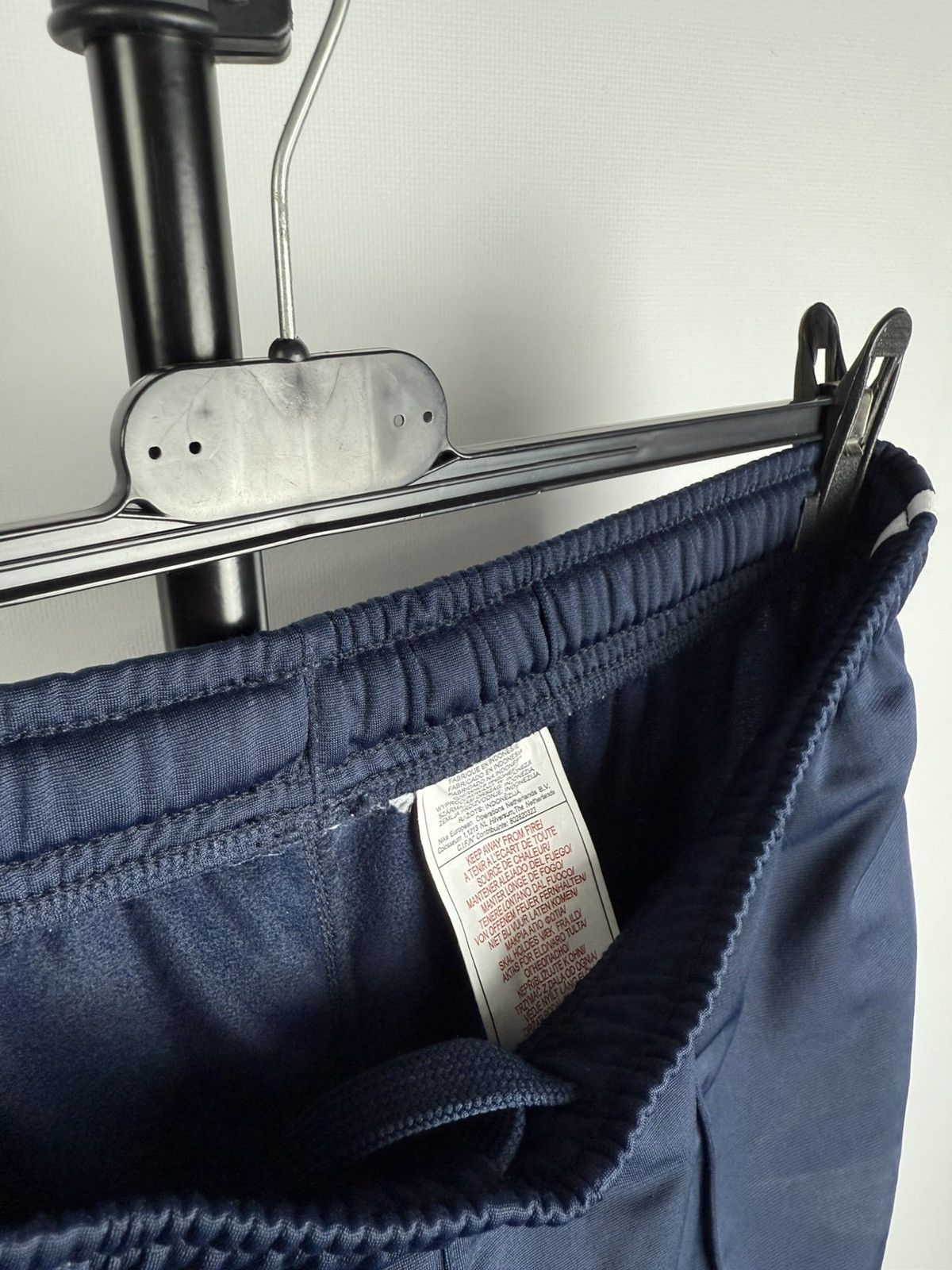 Nike × Vintage Vintage Nike Pants Embroidered Nylon Drill Pants S-M size Size US 32 / EU 48 - 5 Thumbnail