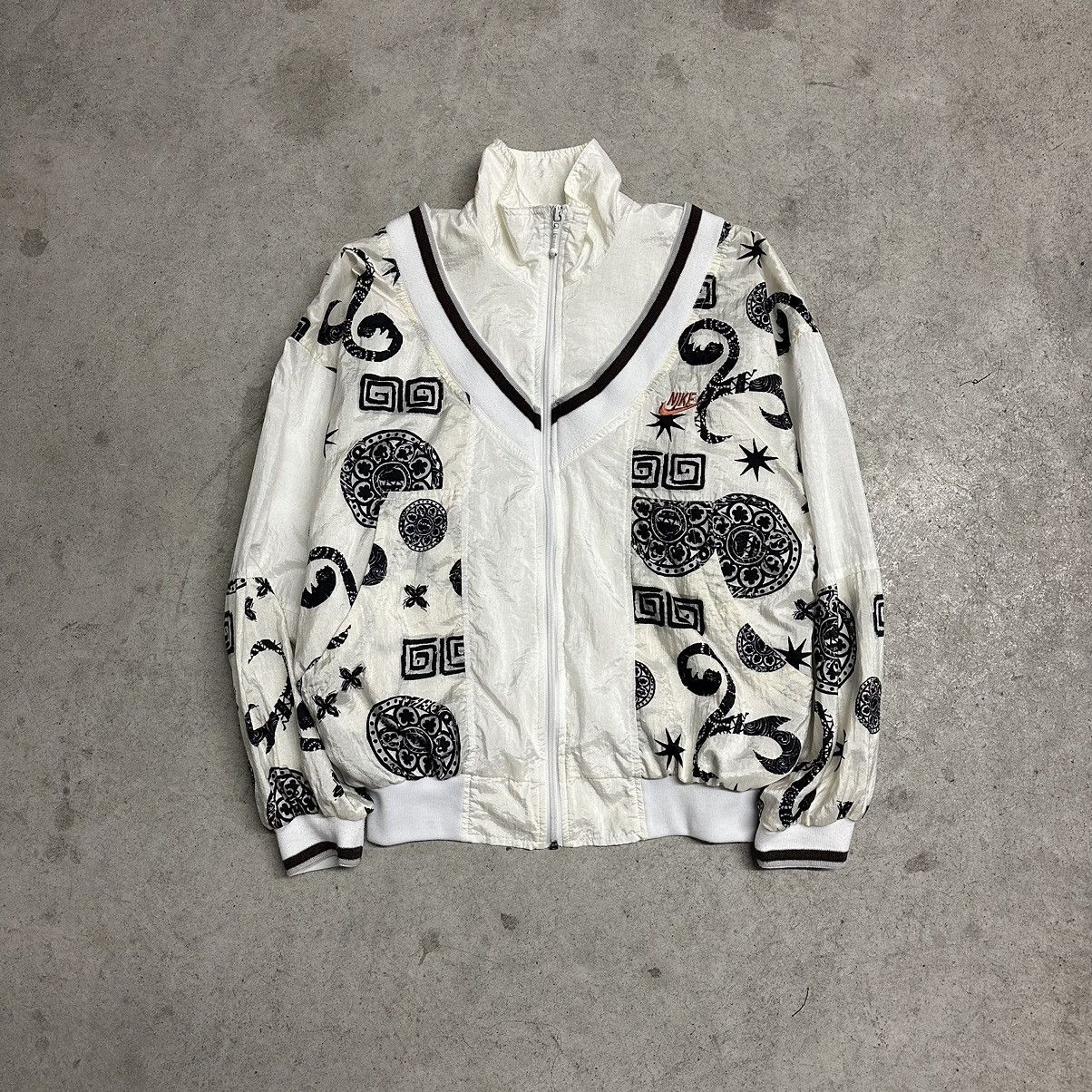 Nike × Vintage Vintage Rare Nike Paisley Windbreaker Jacket Size US S / EU 44-46 / 1 - 1 Thumbnail