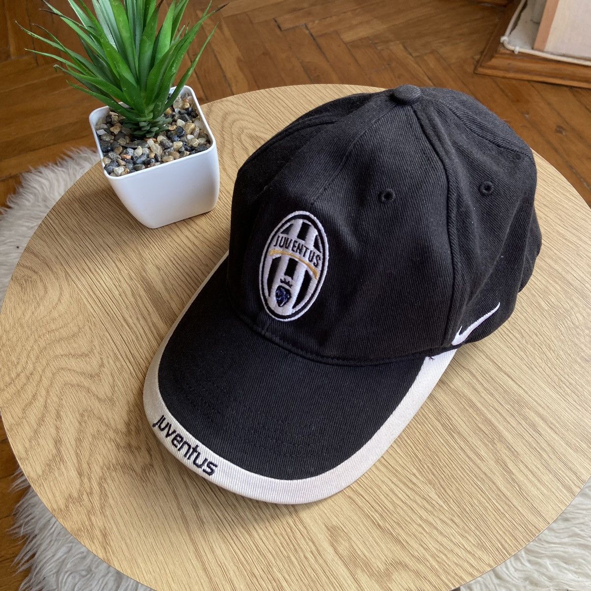 Nike × Vintage 📌 Vintage Nike FC Juventus Embroidered Logo cap Size ONE SIZE - 1 Thumbnail