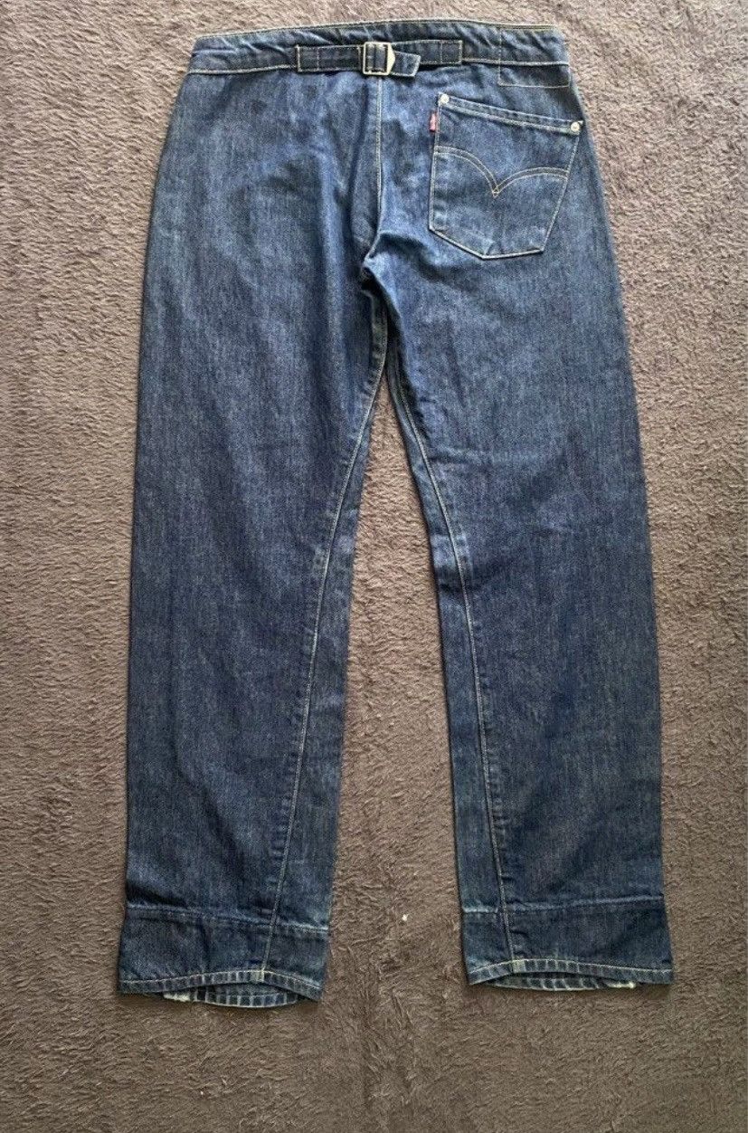 Levi's Vintage Y2K Levi’s Engineered Buckle Back Twisted Seams Size US 28 / EU 44 - 1 Thumbnail