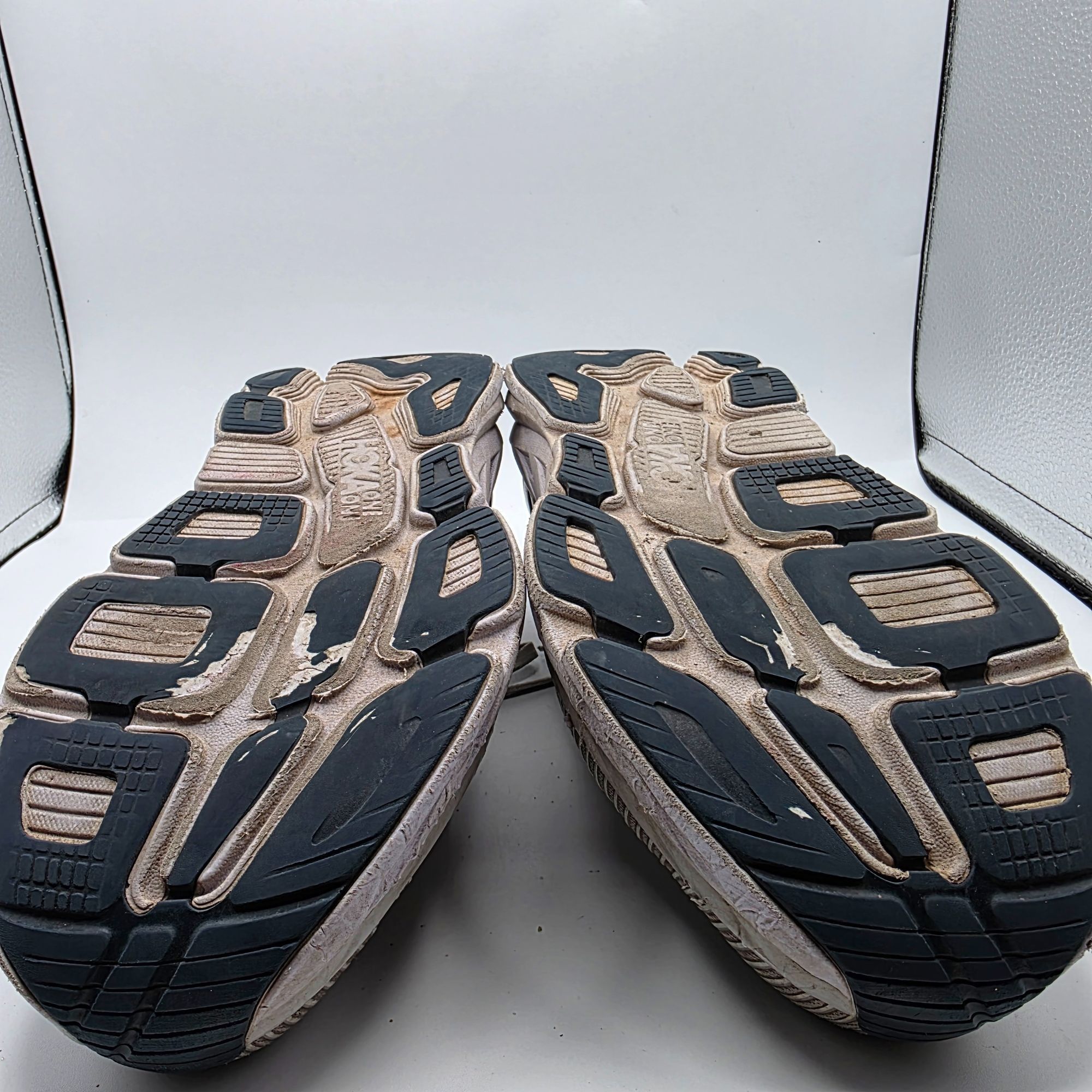 Hoka Hoka One One Bondi 7 Womens Size 9 Lunar Rock Athletic Shoes Size US 9 / IT 39 - 11 Thumbnail
