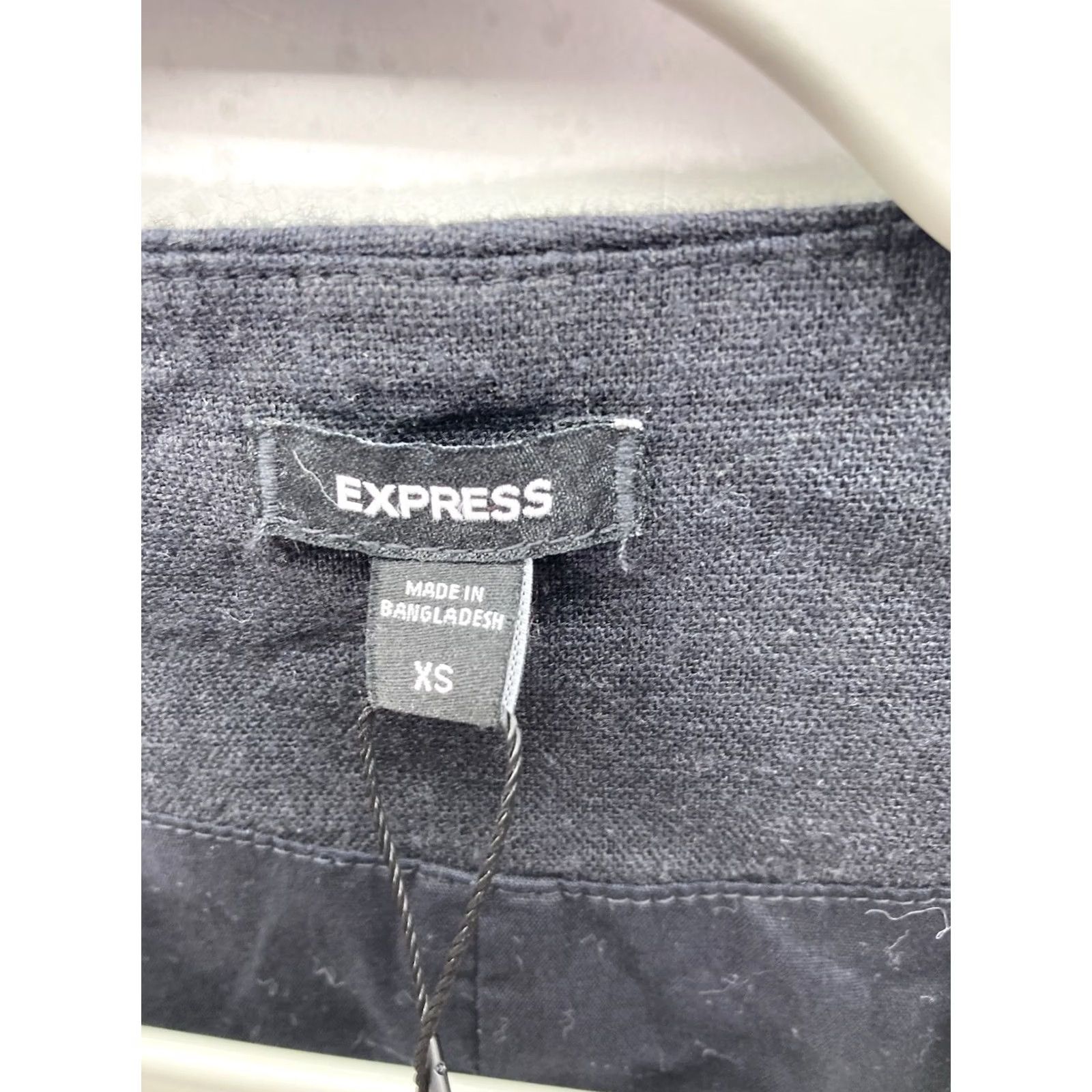 Express VINTAGE? Express Linen Vest Womens Size XS Black Button Front V-Neck Classic Look NWT Size XS / US 0-2 / IT 36-38 - 6 Thumbnail