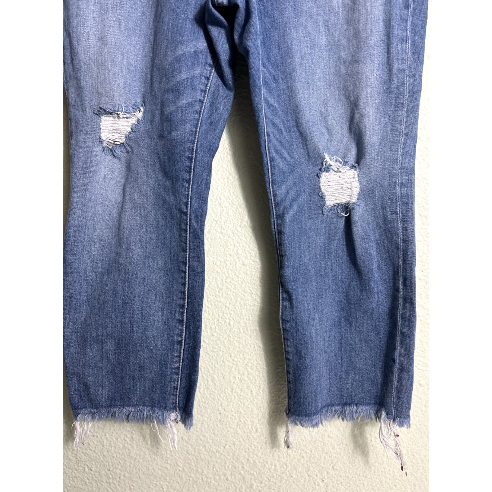 Madewell VINTAGE Madewell Jeans Medium Wash Distressed Raw Hem 33x24 Women Straight 33 24 Blue Size 24" / US 00 / IT 34 - 2 Thumbnail