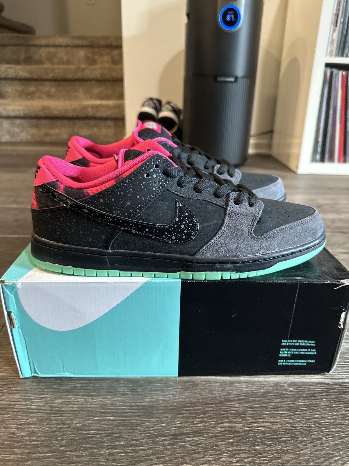 Nike sb dunk mid northern lights hotsell