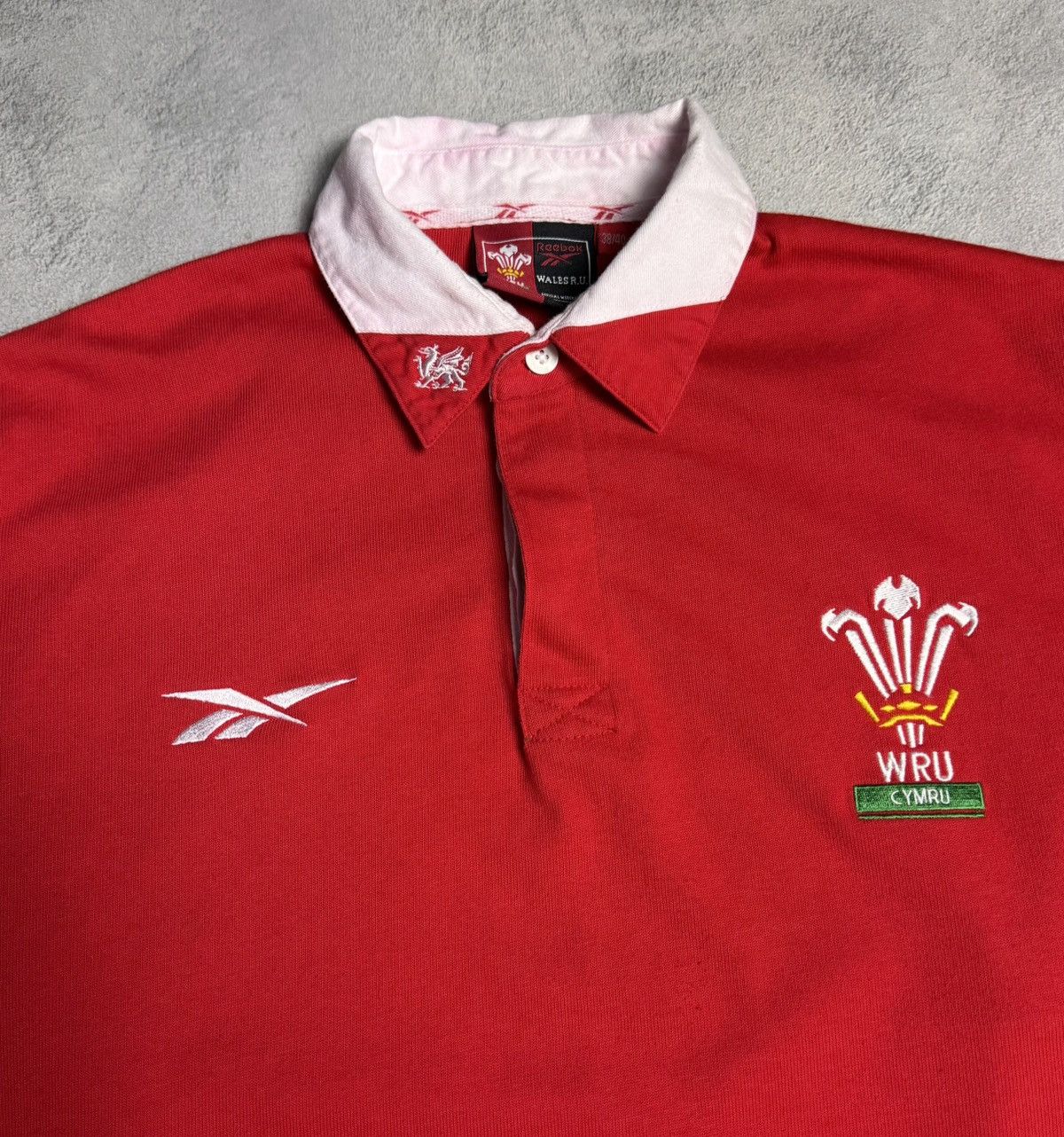 Reebok Wales 1999 2000 Home Rugby Long Sleeve Jersey Reebok Cymru Size US M / EU 48-50 / 2 - 5 Thumbnail