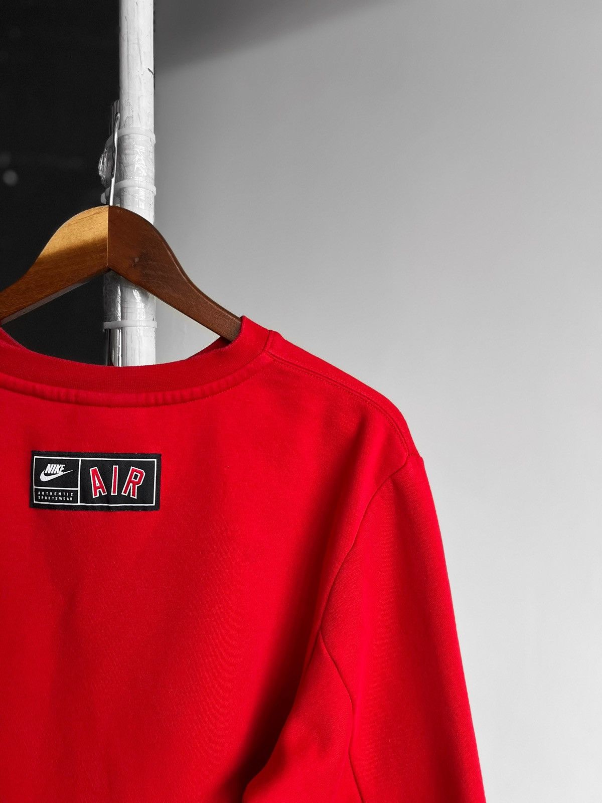 Nike Nike Air NSW Mens Red Long Sleeve Sweatshirt Center Logo Size US S / EU 44-46 / 1 - 4 Thumbnail