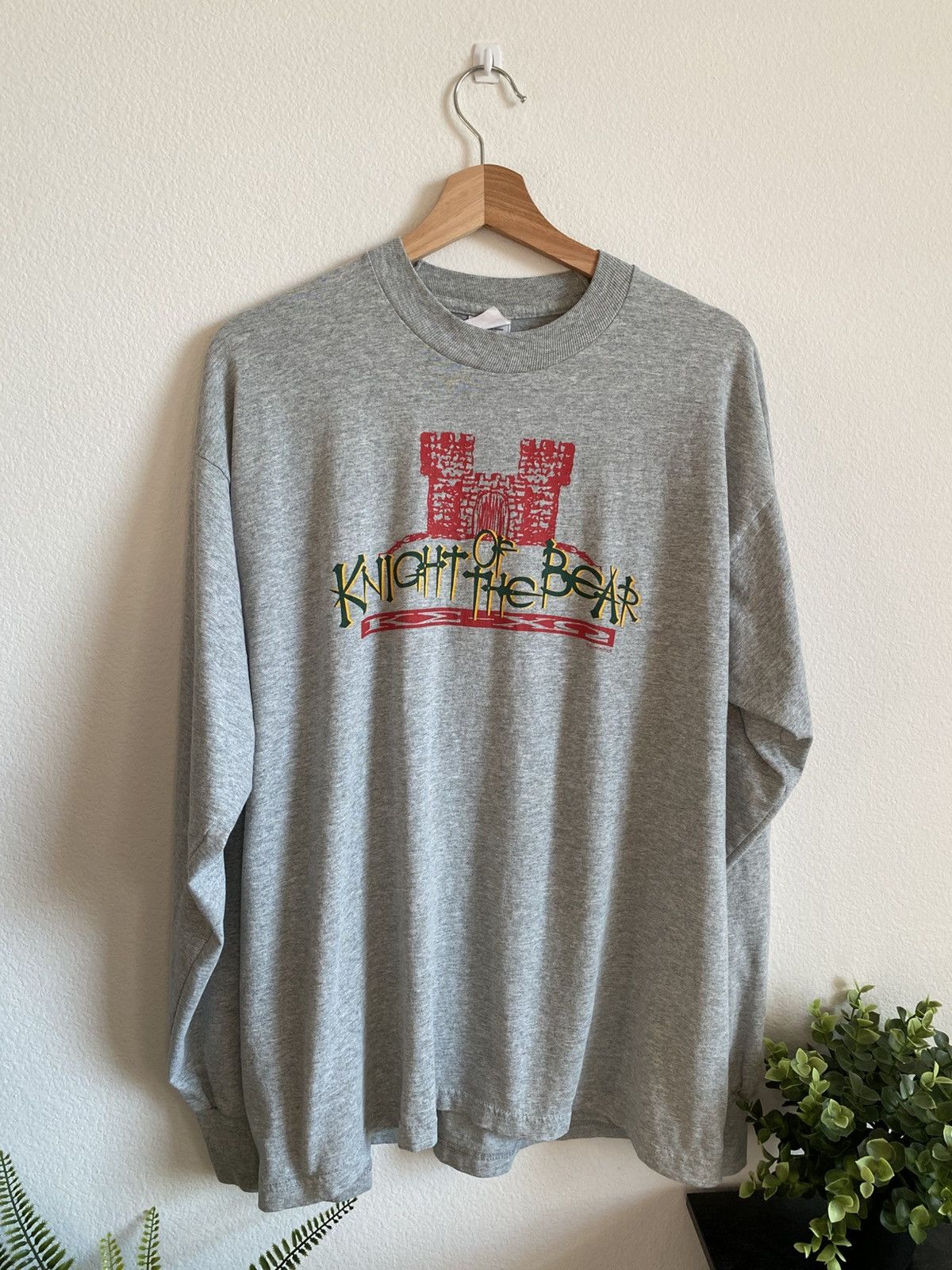 Vintage Vintage 1998 Knight of The Bear Alpha Beta Tee Size US XL / EU 56 / 4 - 1 Thumbnail