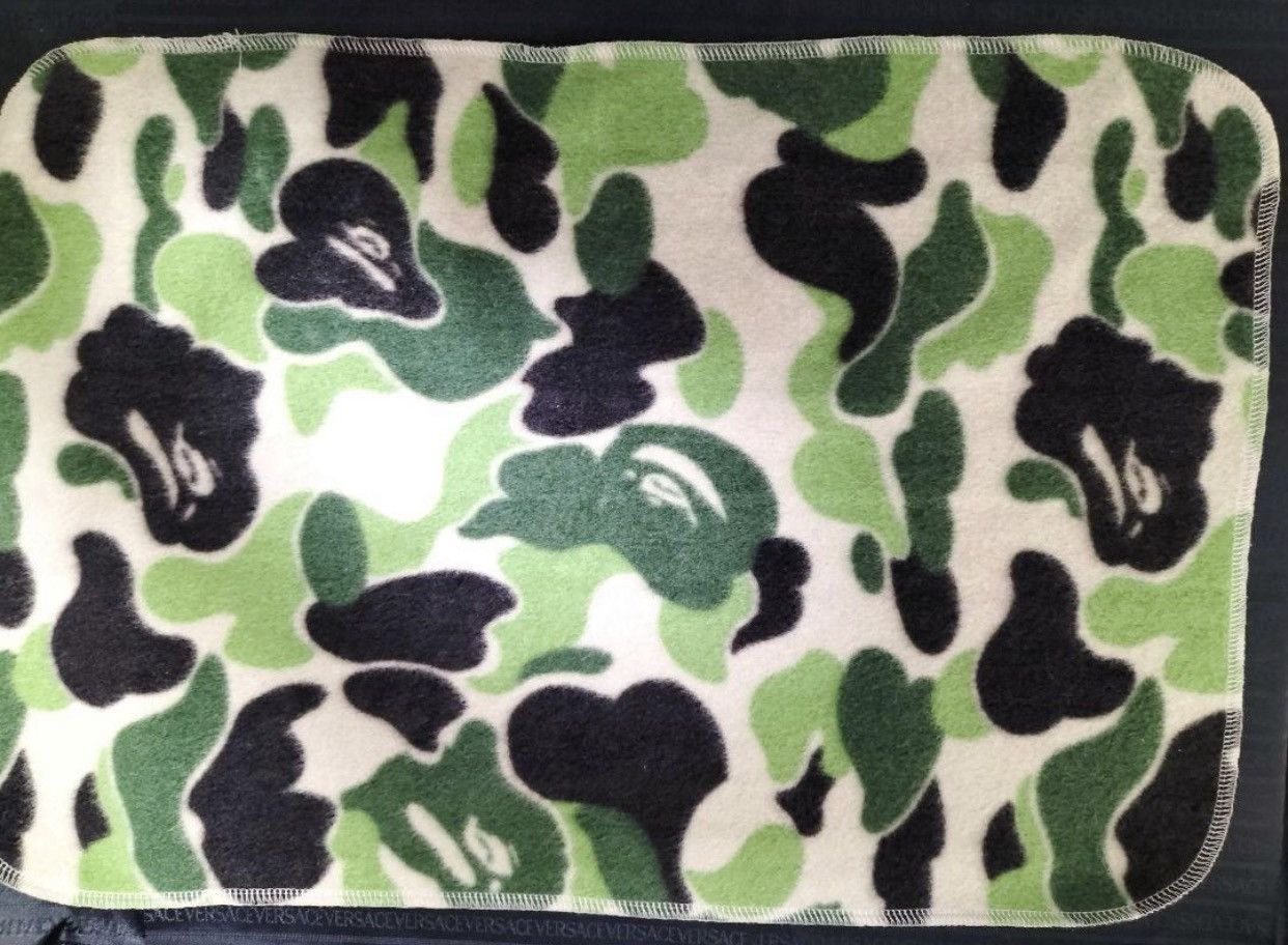 Bape VINTAGE NIGO ERA BAPE KAWS BENDY CAMO FLEECE TOWEL SET Size ONE SIZE - 3 Thumbnail