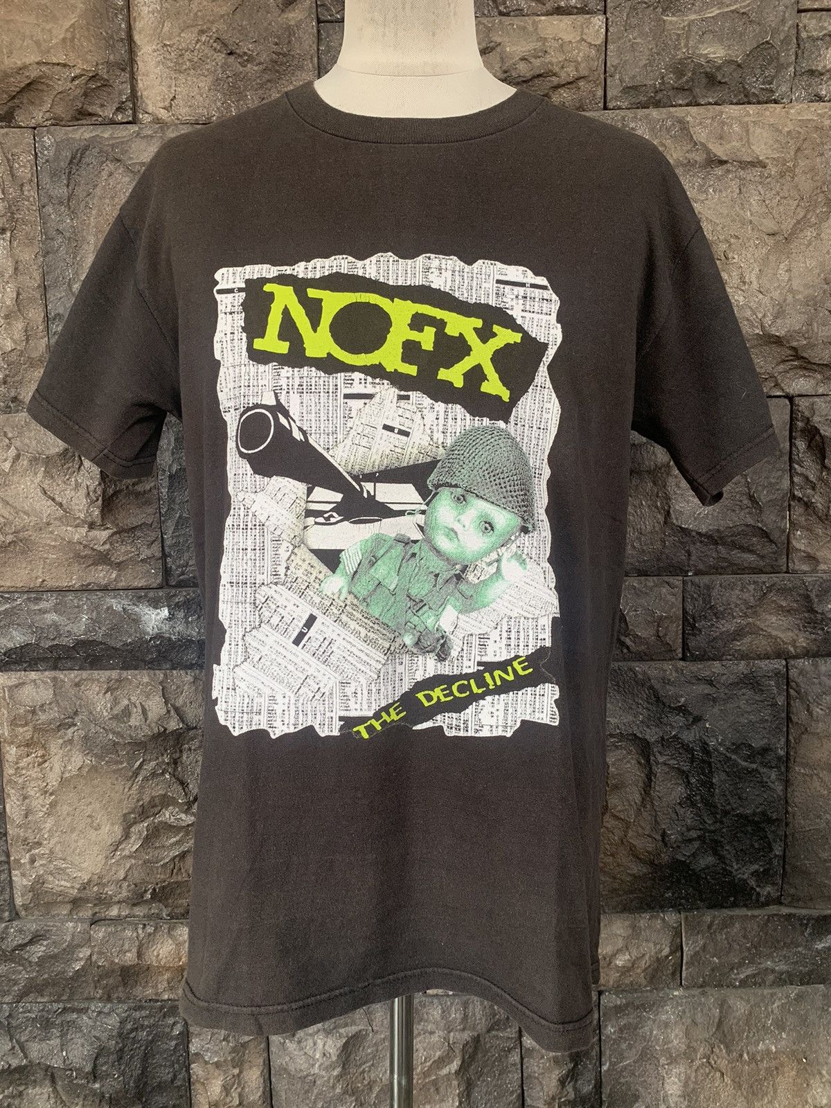 【山田bot さま】NOFX「THE DECLINE」ＴシャツXL　FAT 山田bot さま】NOFX「THE DECLINE」TシャツXL FAT - メルカリ