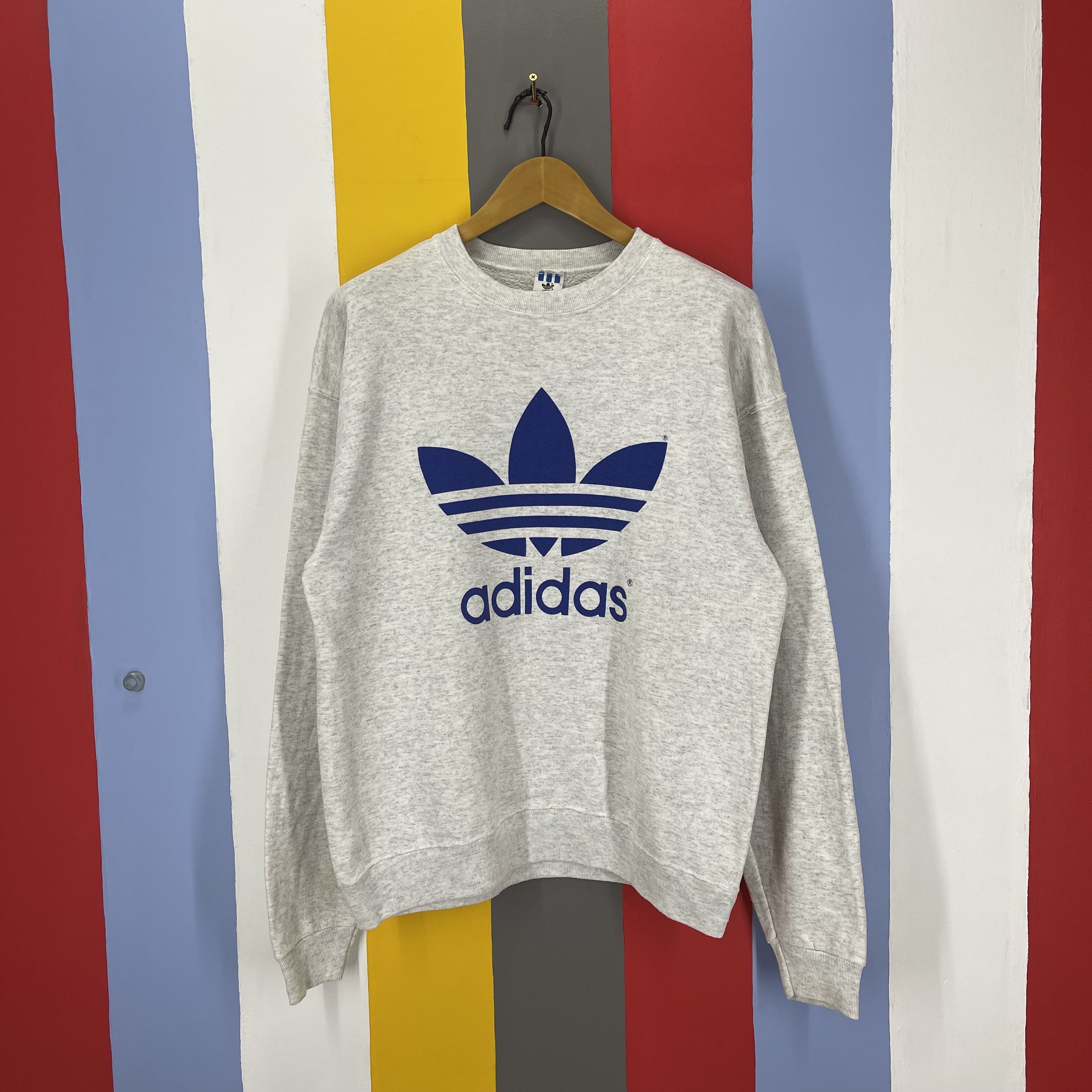 Adidas 80-90s Vintage ADIDAS Crew Neck Sweatshirt #1312/AT Size US L / EU 52-54 / 3 - 1 Thumbnail
