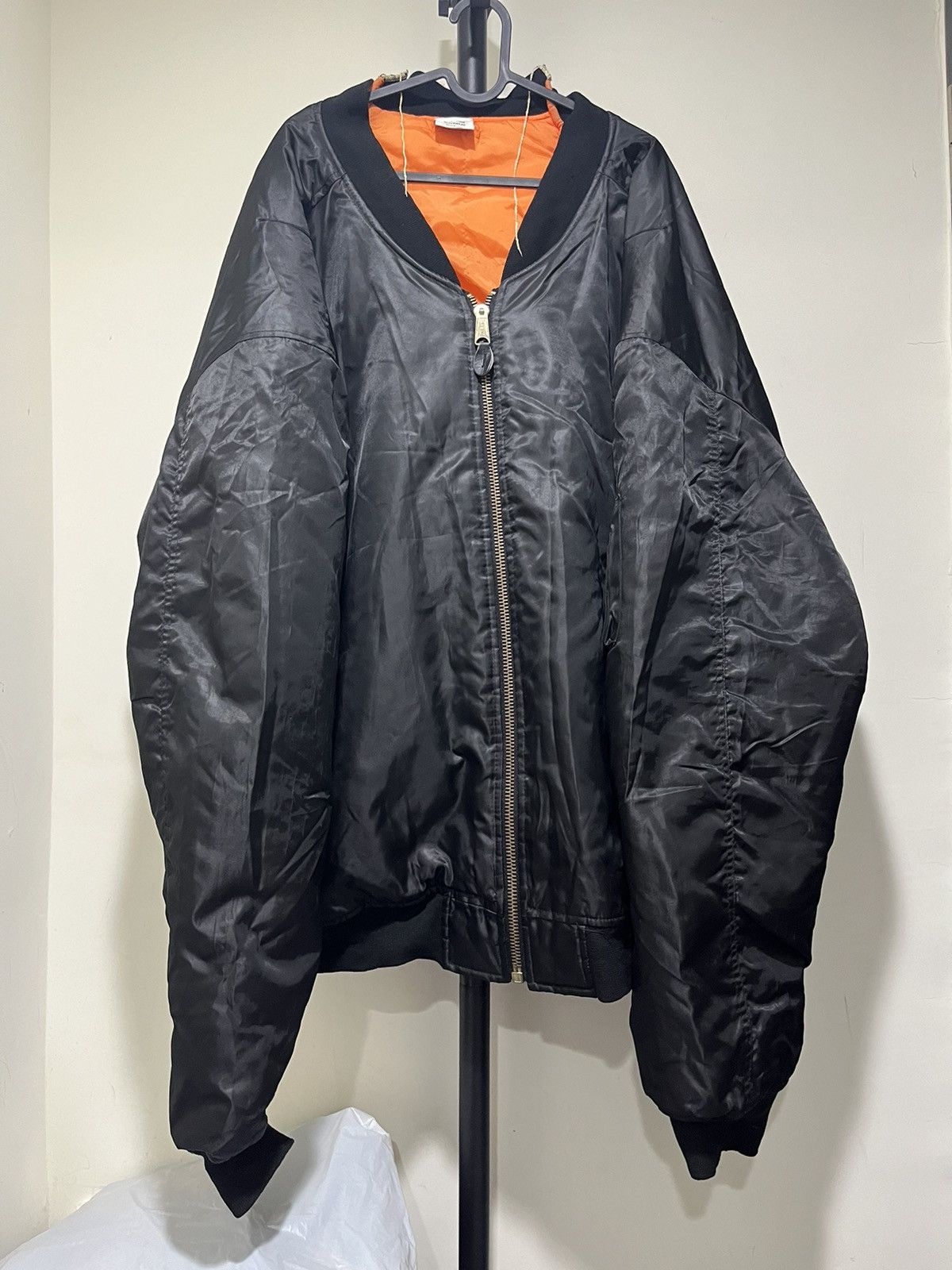 Vetements Vetements bomber ma1 Size US XL / EU 56 / 4 - 1 Thumbnail