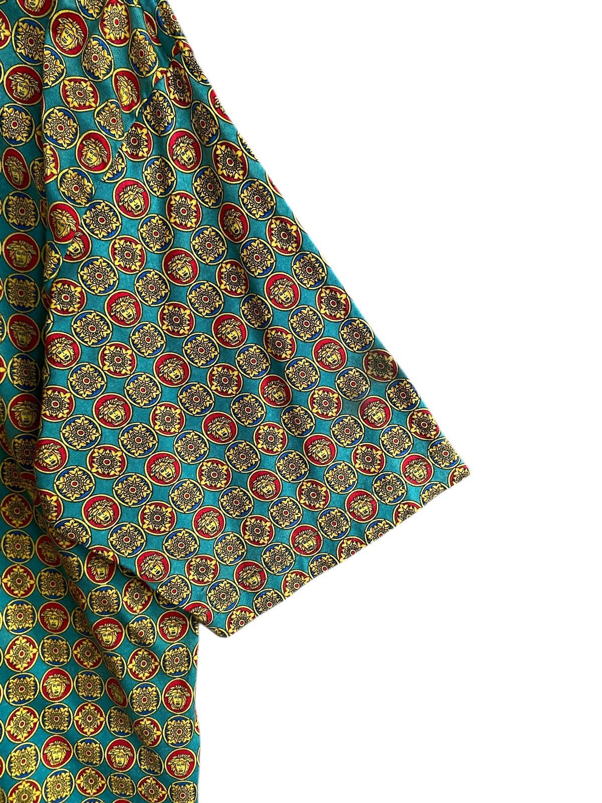 Versus Vintage Brand Versusu Gianni Versace Full Print Shirt 2000s Size US L / EU 52-54 / 3 - 3 Thumbnail