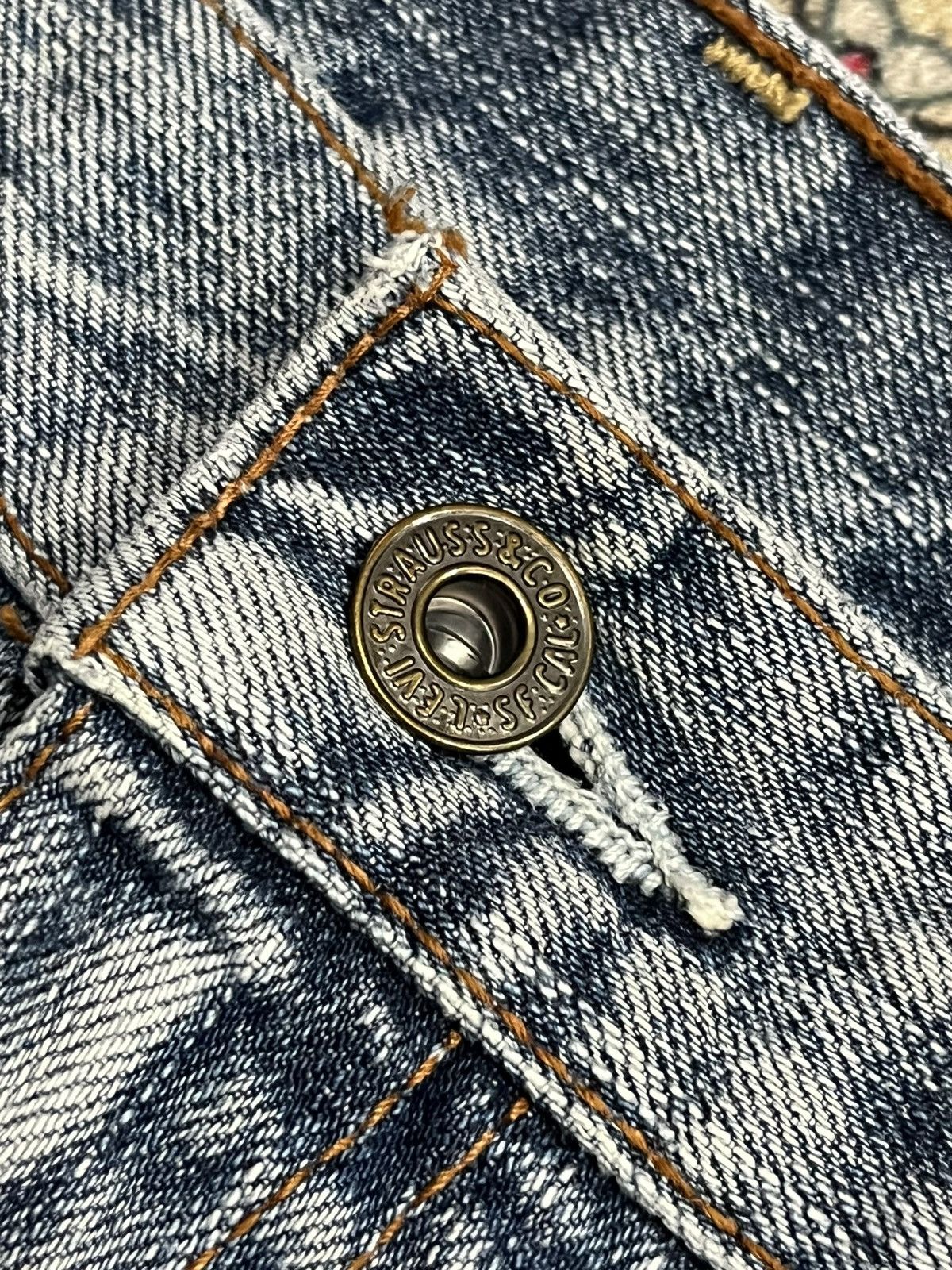 Levi's (33x34) Vintage Y2K Levi’s 503 Blue Washed Loose Cut Jeans Size US 33 - 5 Thumbnail