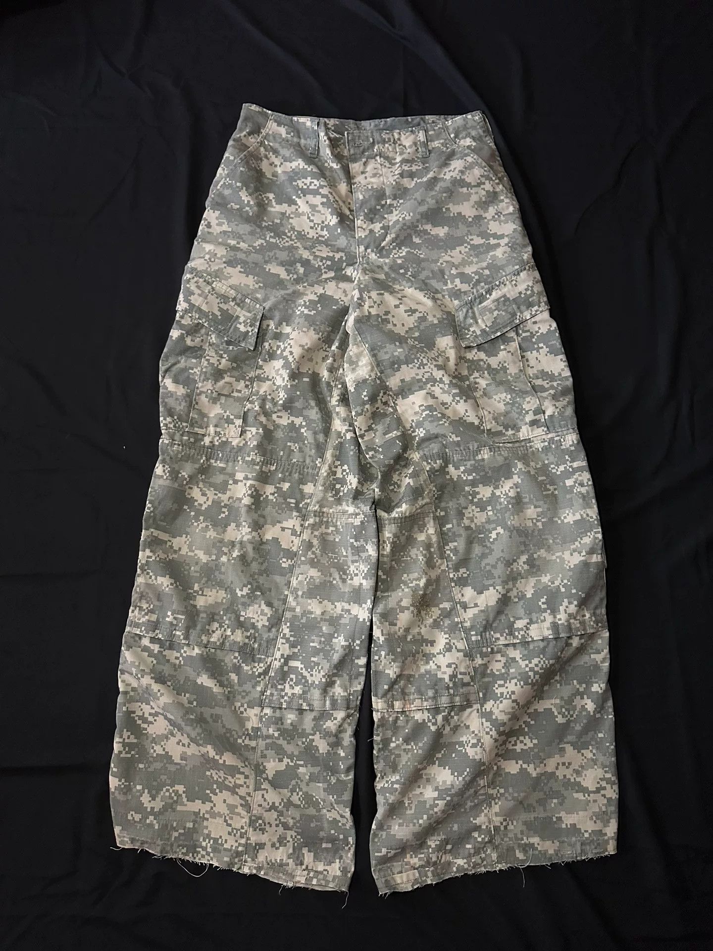 Vintage Vintage Digital Camo Military Remake Pants Size US 31 - 1 Thumbnail