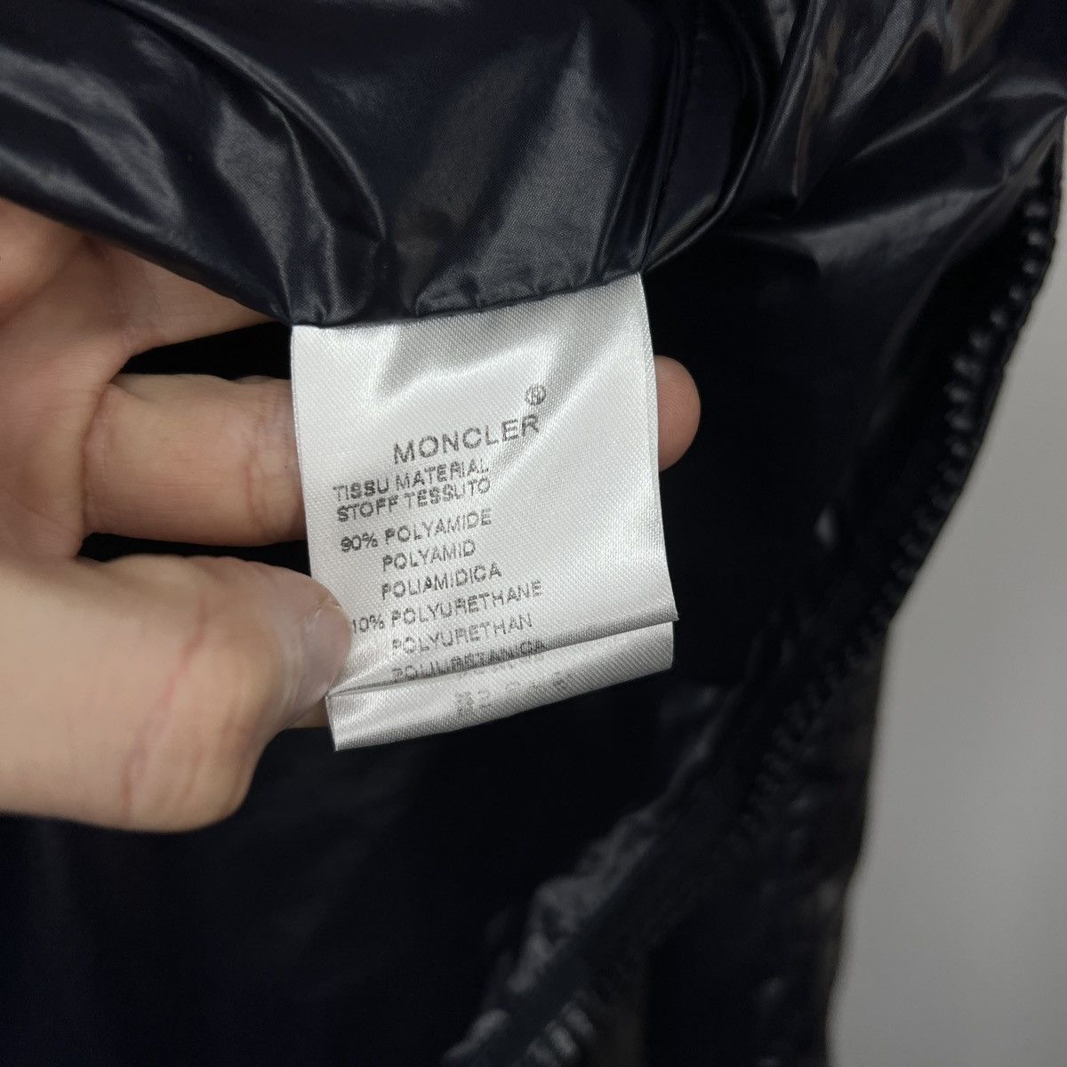 Moncler Moncler Nylon Bomber Navy Jacket Logo Shiny Rare Hype Size US M / EU 48-50 / 2 - 14 Thumbnail