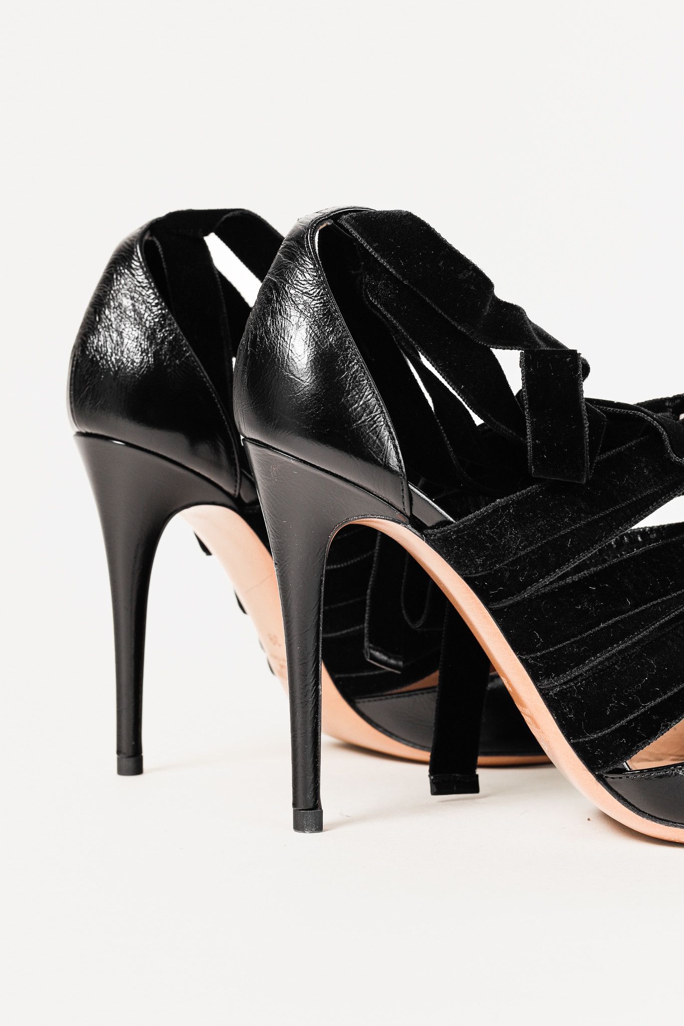 Valentino Valentino Garavani Velvet Straps Chain Leather Pumps Size US 8.5 / IT 38.5 - 8 Thumbnail