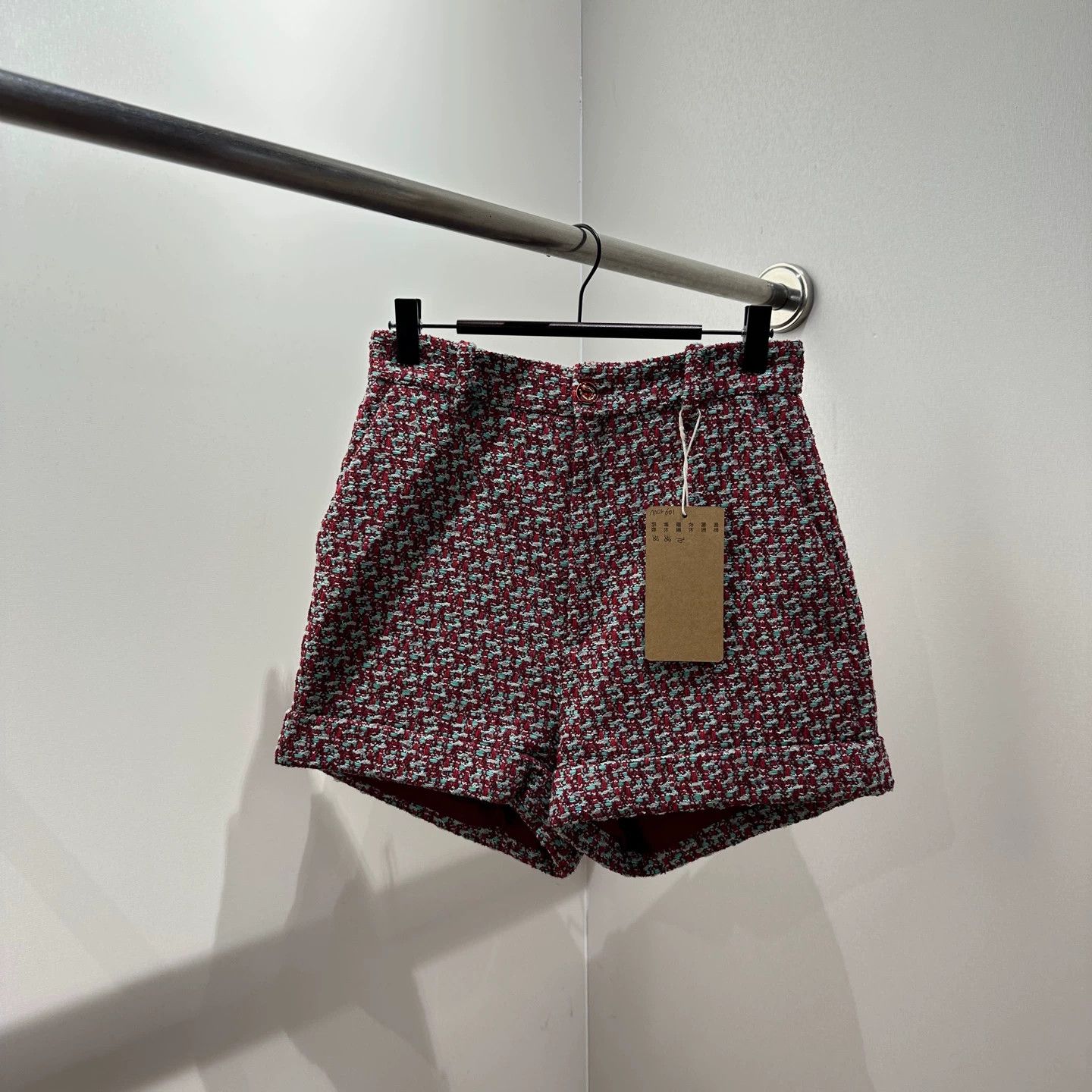 Gucci Gucci mar601 high-waisted tartan tweed shorts 38 Size 26" / US 2 / IT 38 - 1 Thumbnail