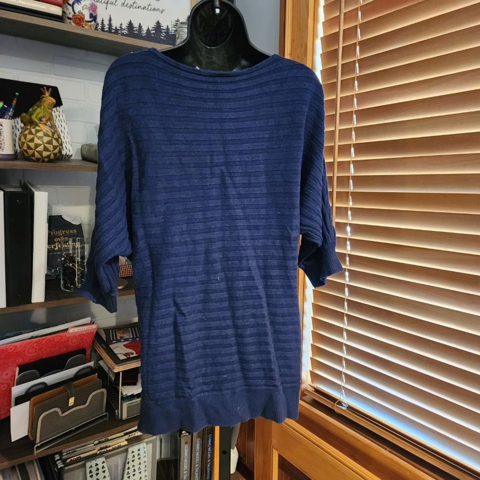 Ann Taylor Horizontal Ribbed Tunic Sweater from Ann Taylor Size M / US 6-8 / IT 42-44 - 3 Thumbnail
