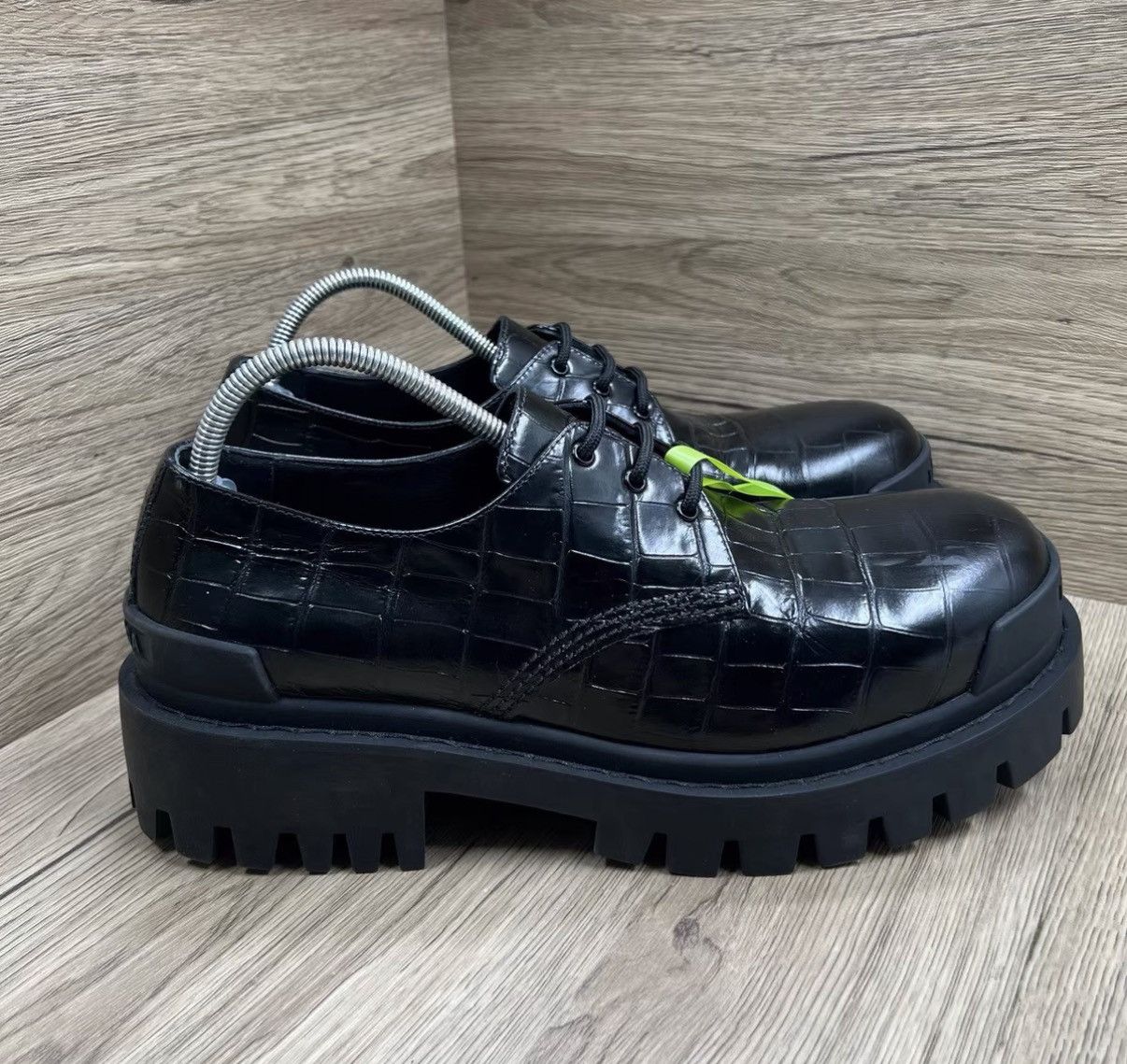 Balenciaga Balenciaga Black Scaled Derby Shoes J41 Size US 8.5 / EU 41-42 - 4 Thumbnail