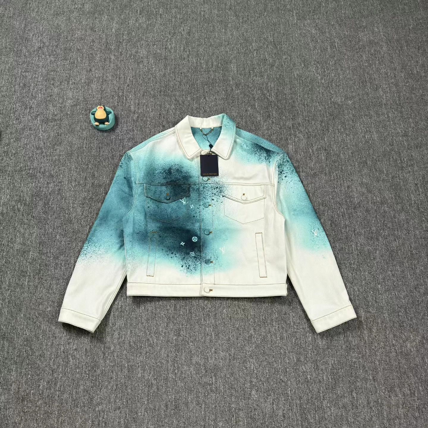 Louis Vuitton LV spray-painted splatter denim jacket Size US L / EU 52-54 / 3 - 1 Thumbnail
