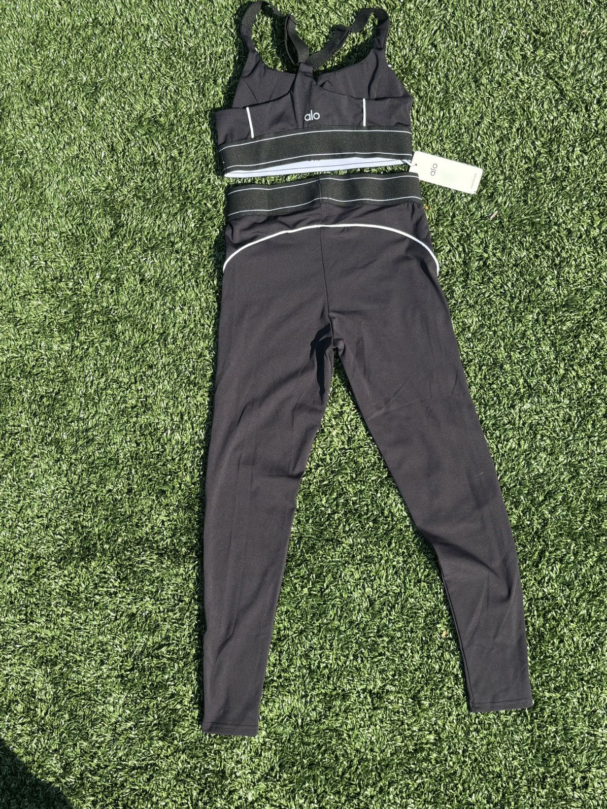 Alo Yoga Women’s Alo Yoga Black & White set Size L / US 10 / IT 46 - 3 Thumbnail