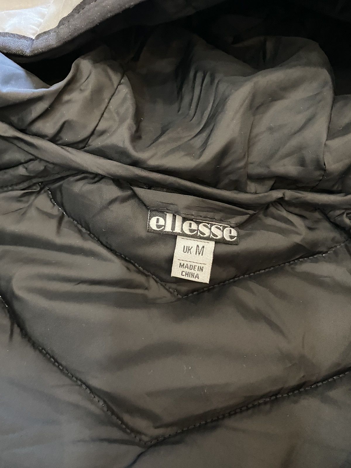 Ellesse Ellesse men's light reflective jacket Size US M / EU 48-50 / 2 - 3 Thumbnail