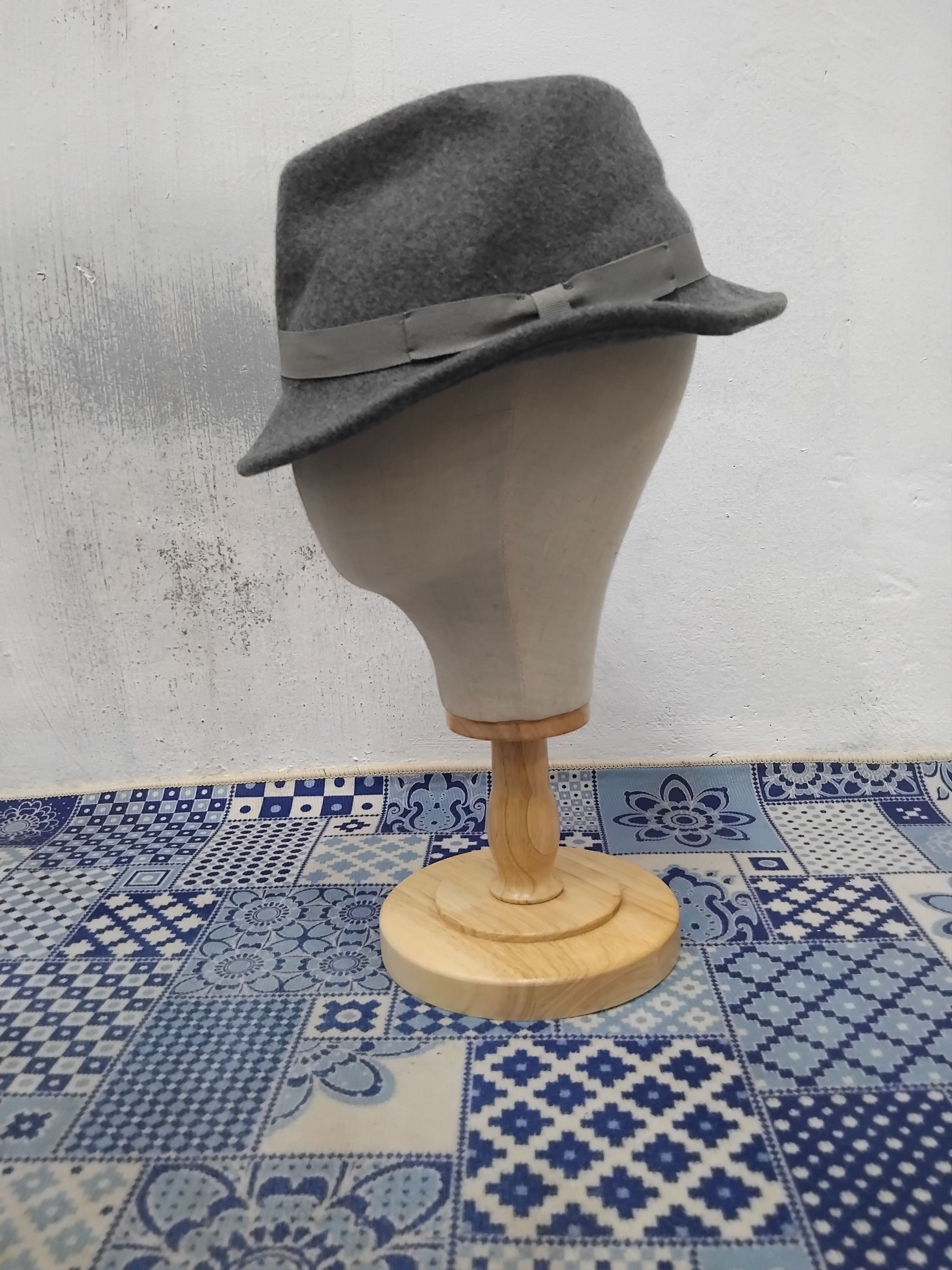 Uniqlo 💥Uniqlo grey colour fedora hat Size ONE SIZE - 5 Thumbnail