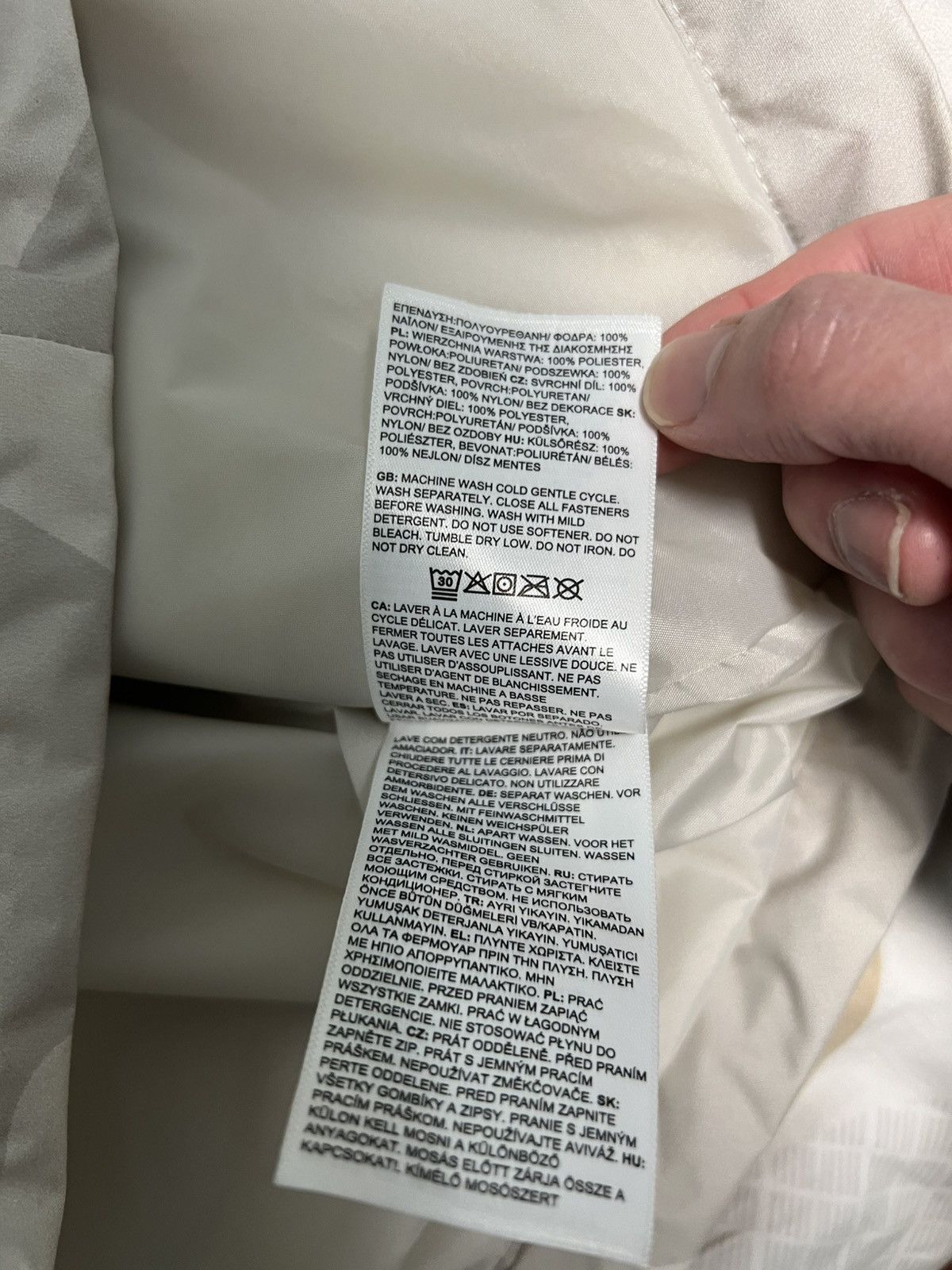 Kaws × The North Face Kaws TNF Mountain Jacket Size US M / EU 48-50 / 2 - 8 Thumbnail