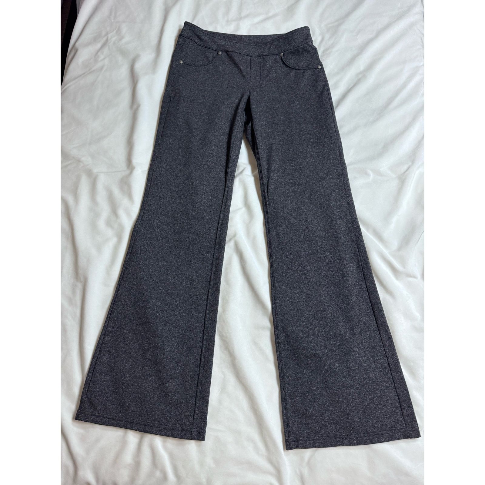 Athleta Athleta Bootcut Classic Flared Stretch Yoga Pants Grey USED Size 27" / US 4 / IT 40 - 1 Thumbnail