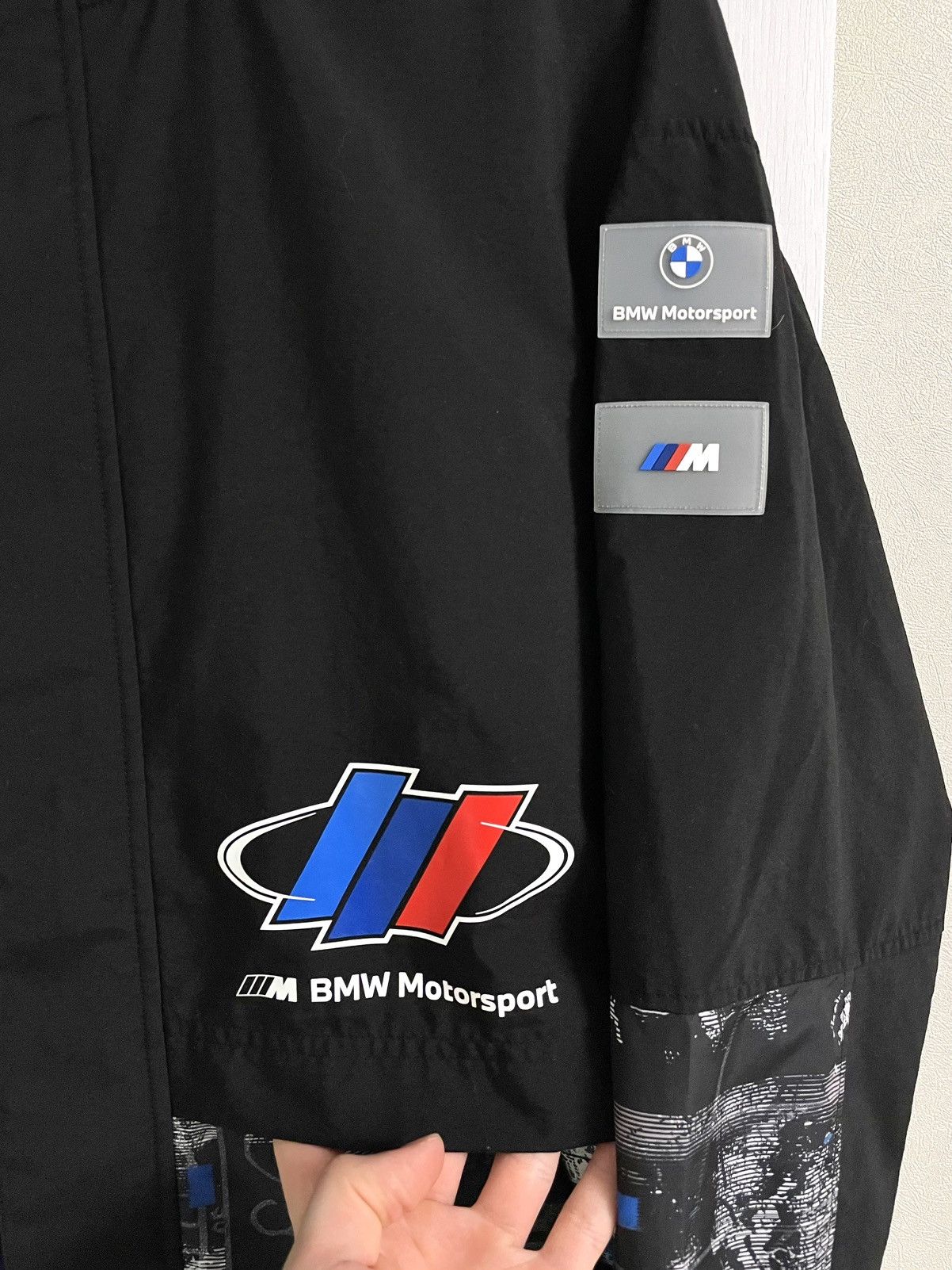 BMW Puma BMW M Motorsport Jacket Hooded Windbreaker Racing Size US S / EU 44-46 / 1 - 3 Thumbnail