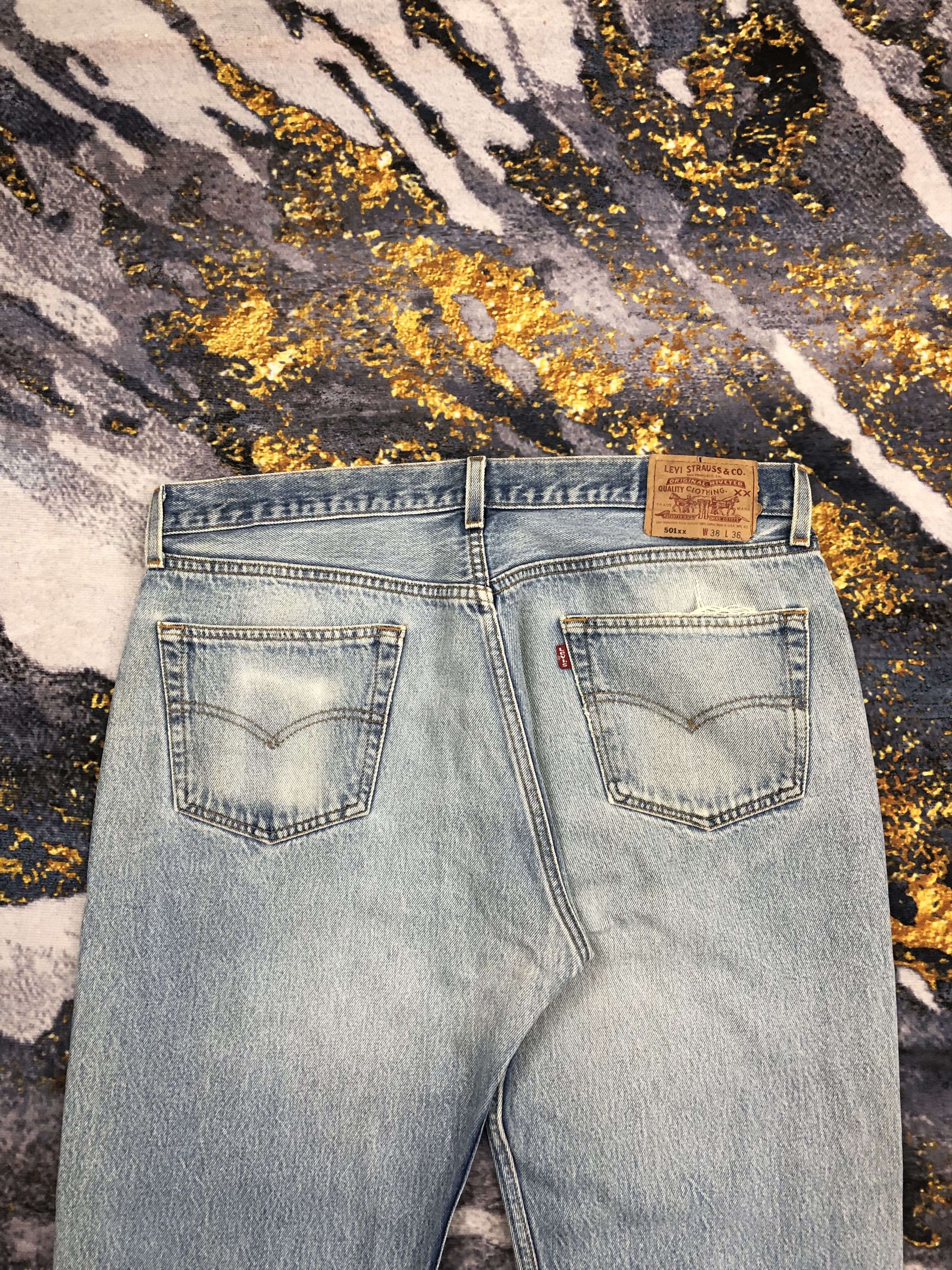 Levi's Vintage 90s Levis 501 Faded Blue Button Fly Jeans DPP0040 Size US 36 / EU 52 - 4 Thumbnail