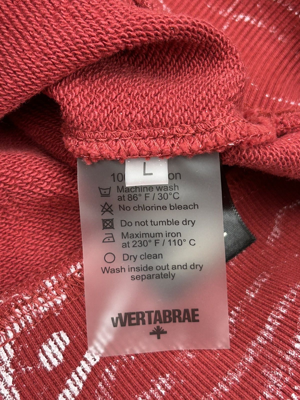 Vertabrae Endless supply Vertabrae red distressed zip up Size US L / EU 52-54 / 3 - 5 Thumbnail