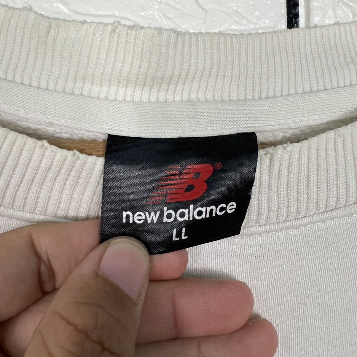 New Balance NEW BALANCE Embroidered Small Logo Sweatshirt #4277-C194 Size US L / EU 52-54 / 3 - 10 Thumbnail