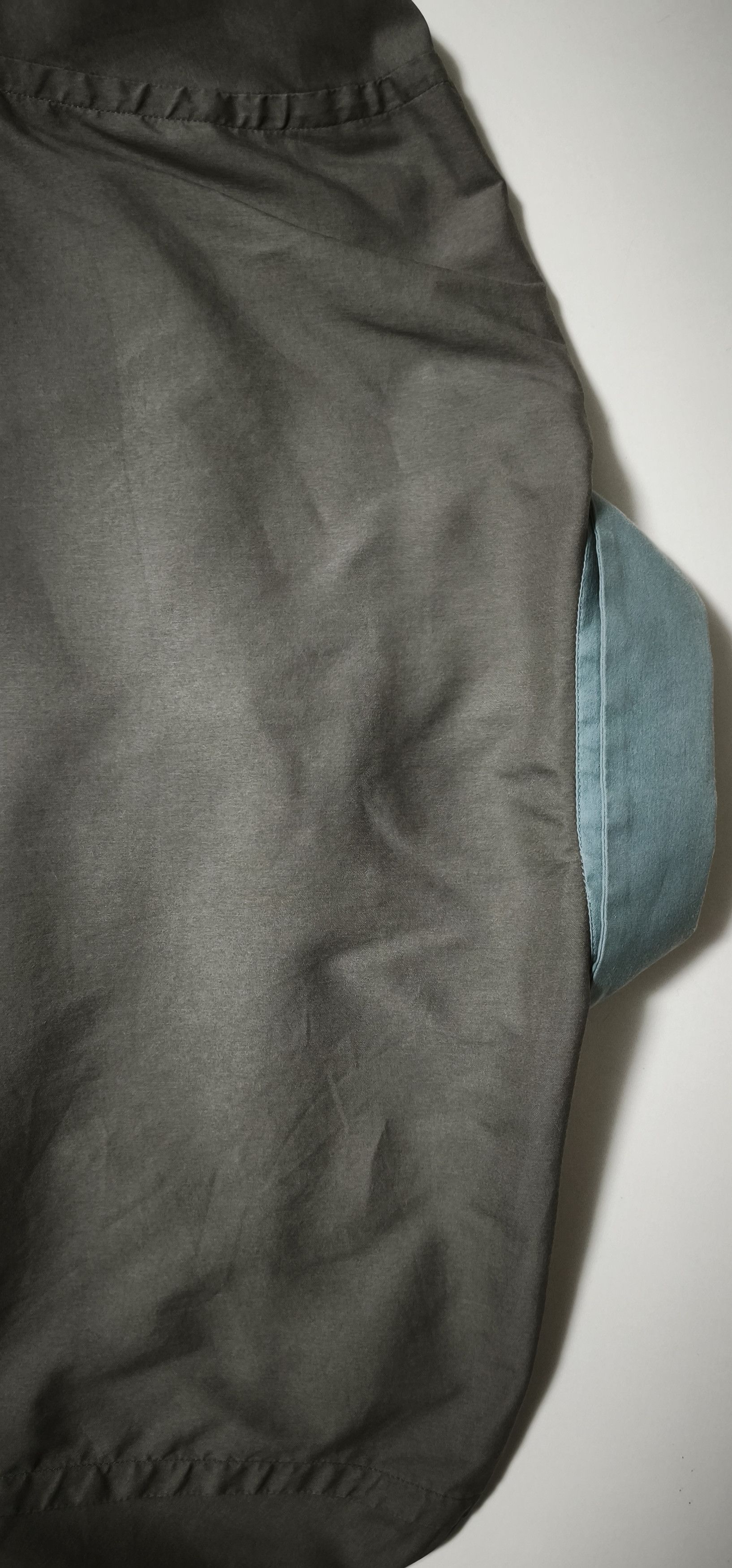 Prada FW2011 - Gray shirt with black and light blue details Size US M / EU 48-50 / 2 - 22 Thumbnail