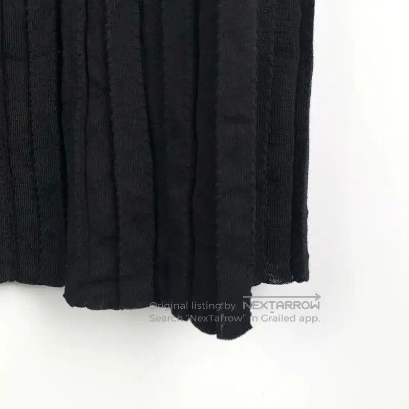Chanel Chanel Women's Black Wool Midi Skirt . Size 22" - 4 Thumbnail