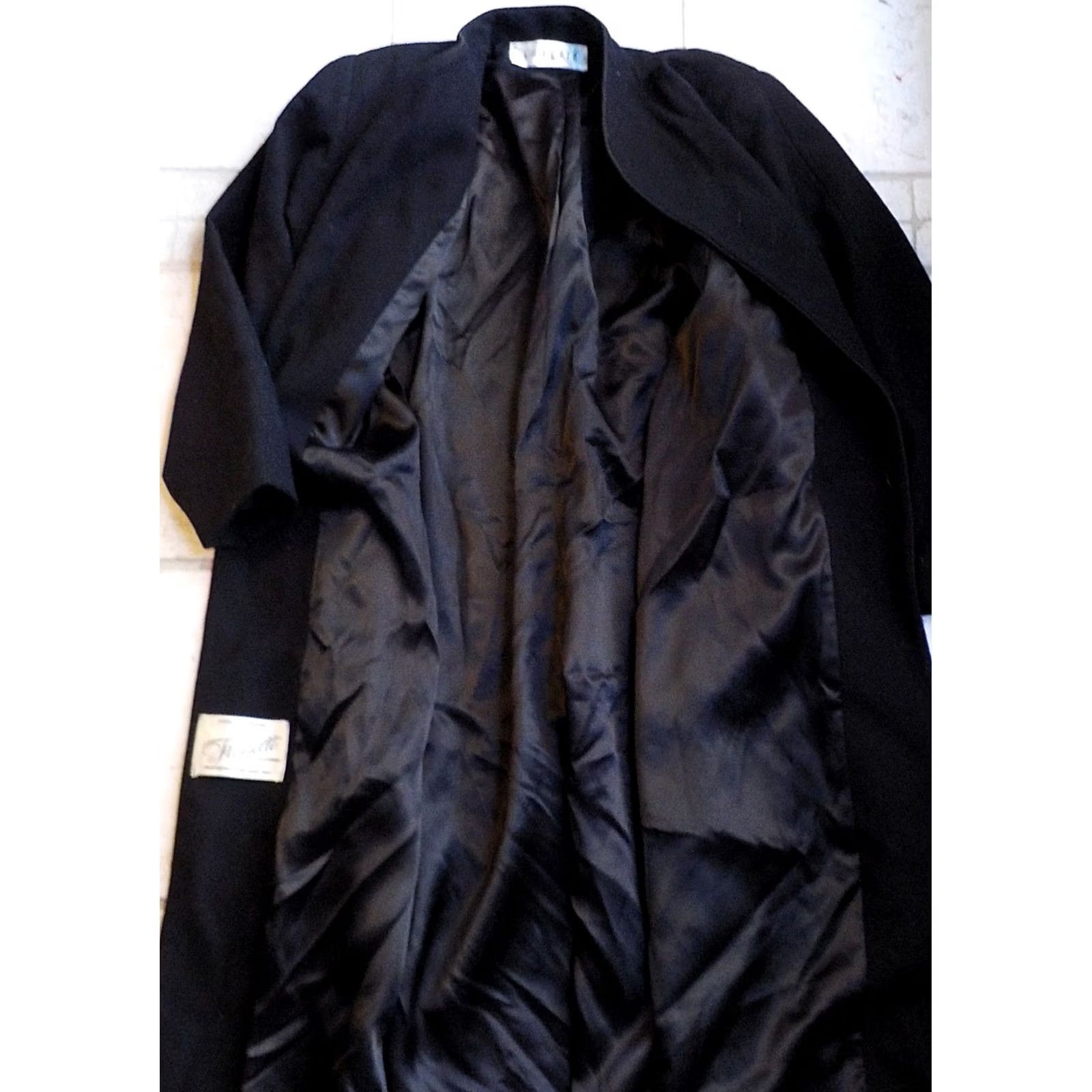 I. Magnin VINTAGE Fleurette of California I. Magnin Cashmere Overcoat Black Size:10 Womens Coat Medium? Size L / US 10 / IT 46 - 3 Thumbnail