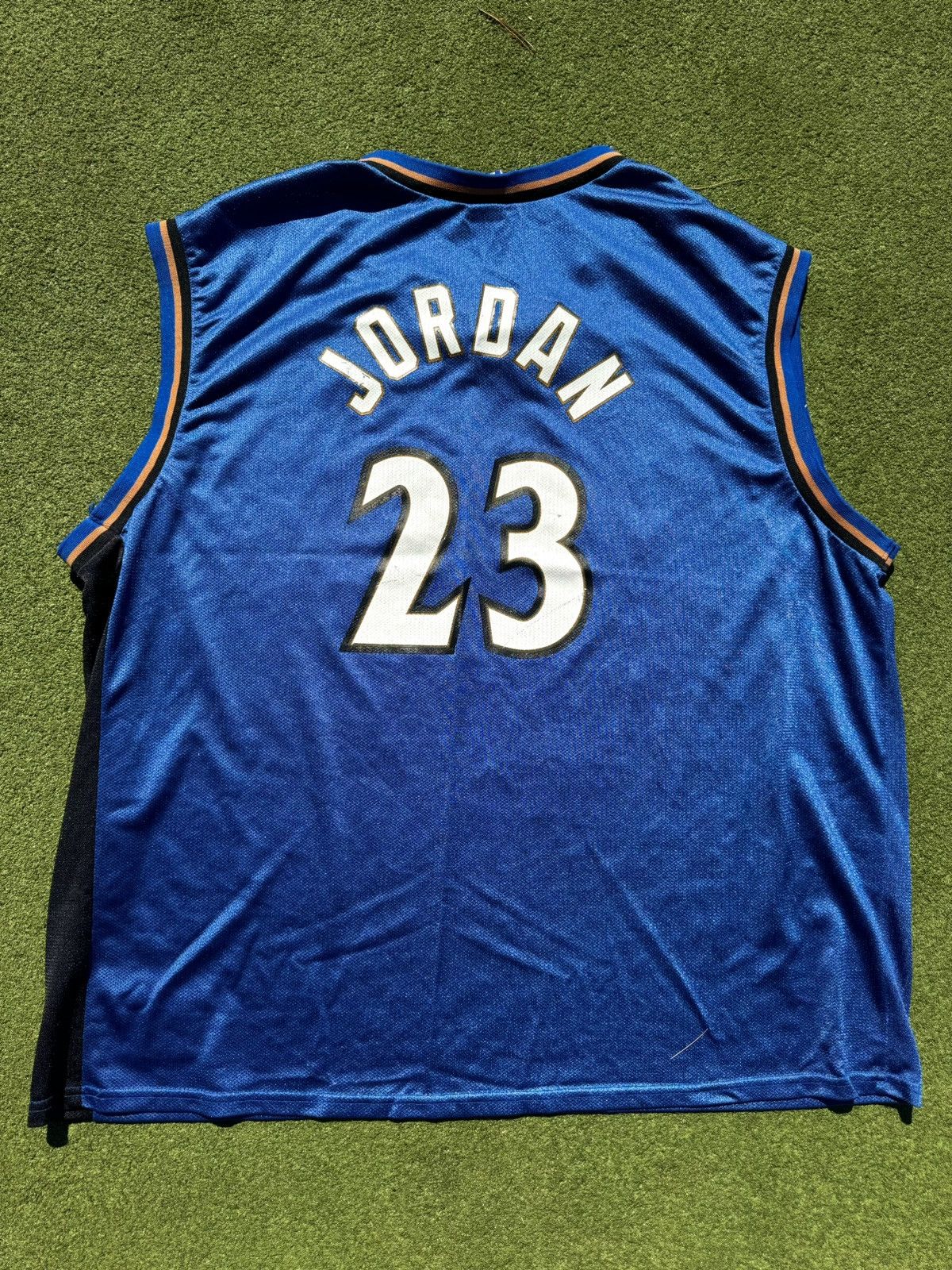 Champion × Vintage Washington Wizards Jordan Champion Vintage NBA Jersey Size US XL / EU 56 / 4 - 1 Thumbnail