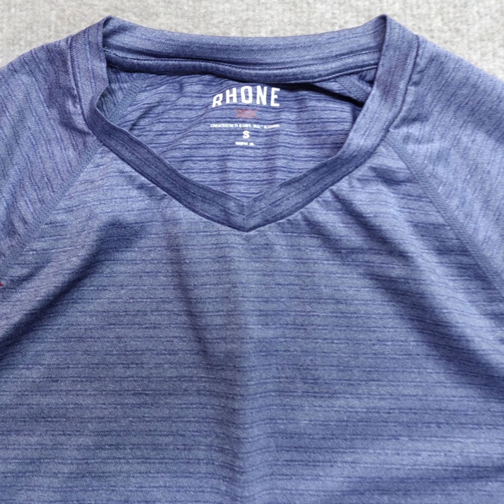 Rhone Rhone Shirt S Blue Striped V-Neck Raglan Sleeve Short Sleeve T-Shirt Pullover Activewear Men Regular XS? (Note: Original size S, ensure exact "S") Size US S / EU 44-46 / 1 - 2 Thumbnail