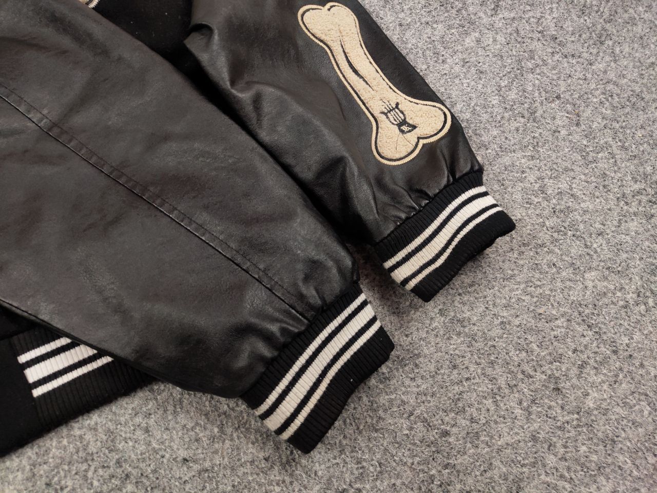 Japanese Brand Vintage Bones Japan Skeleton Letterman Varsity Bomber Jacket Size US S / EU 44-46 / 1 - 15 Thumbnail