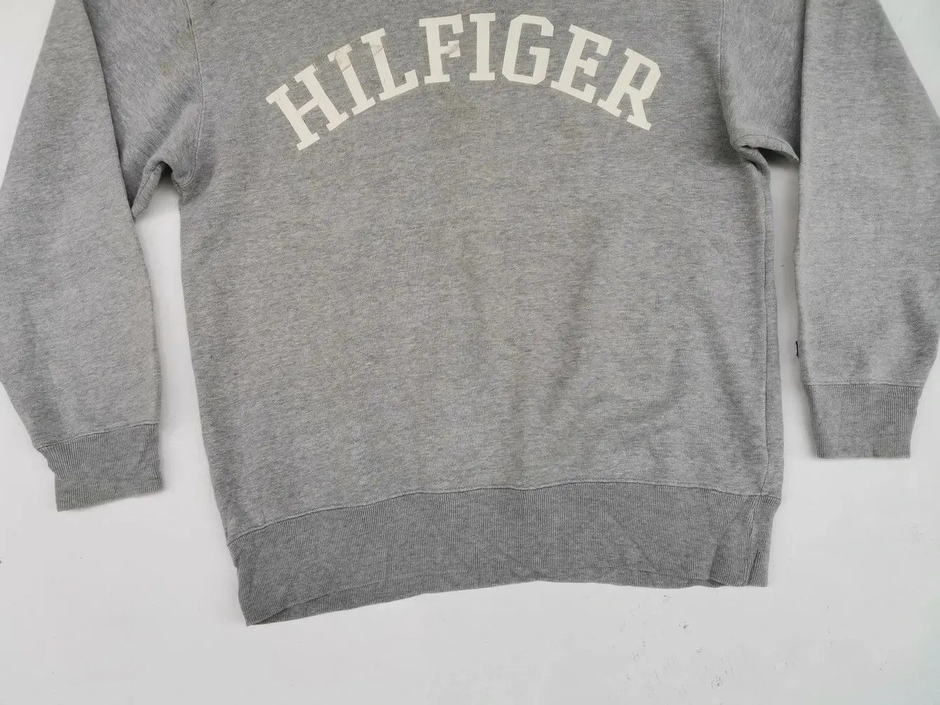 Tommy Hilfiger Rare!!! Tommy Hilfiger Big Logo Sweatshirt Size US S / EU 44-46 / 1 - 6 Thumbnail