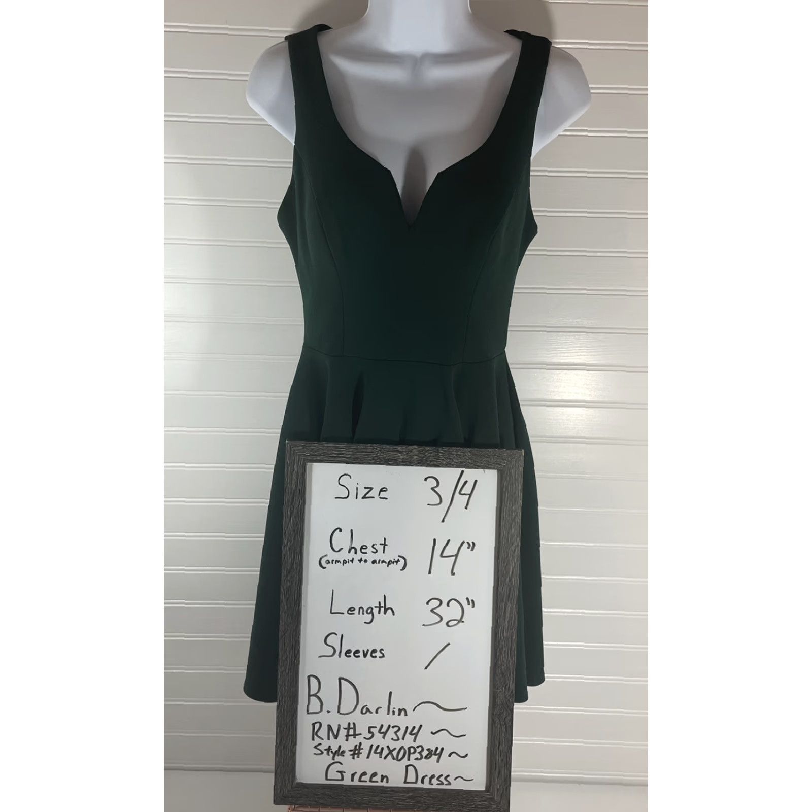 Vintage VINTAGE B Darlin Women Dress Sleeveless Green V-Neck Peak A Boo Back 3/4 Size XS / US 0-2 / IT 36-38 - 3 Thumbnail